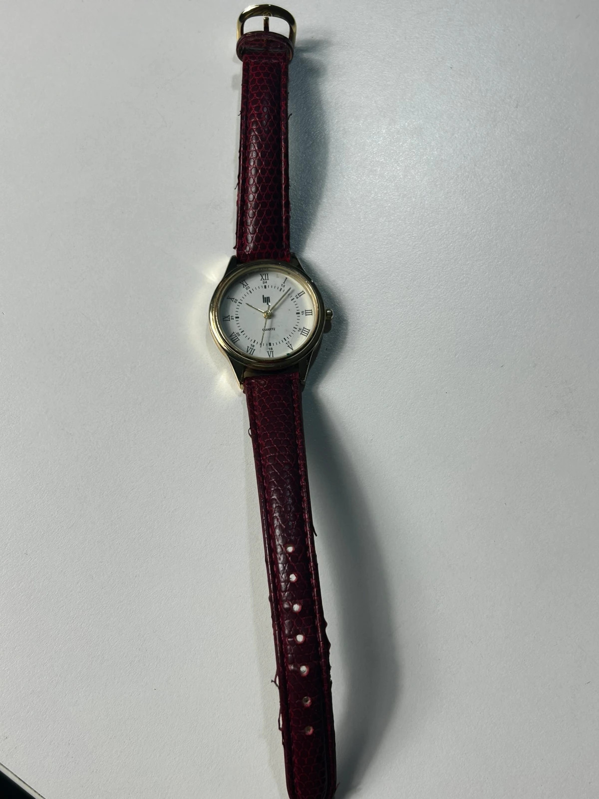 LIP femme Classics 04-17 taille unique montre quartz vintage chiffres romains dorée rouge – LIP – taille Taille unique 3