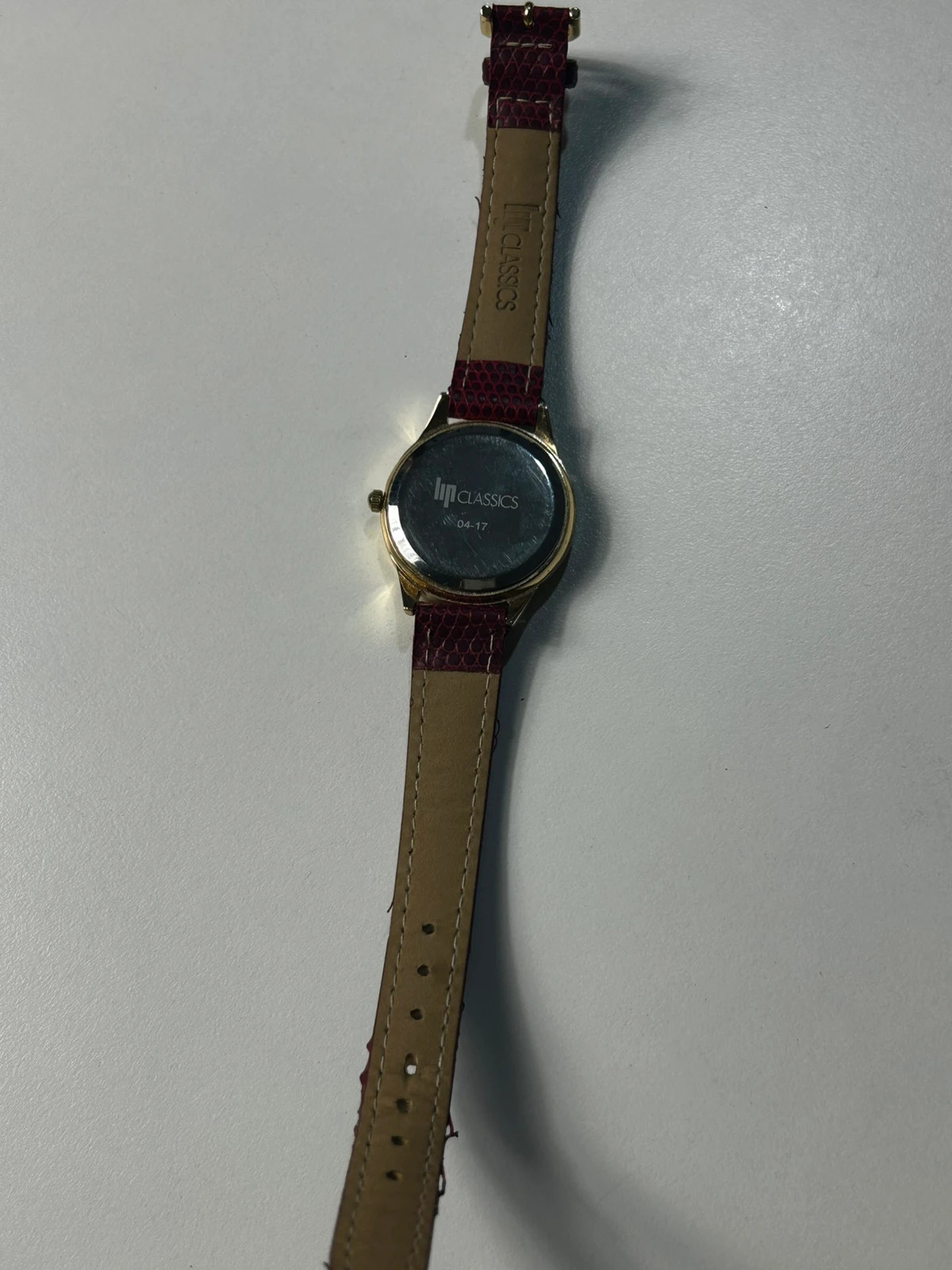 LIP femme Classics 04-17 taille unique montre quartz vintage chiffres romains dorée rouge – LIP – taille Taille unique 4