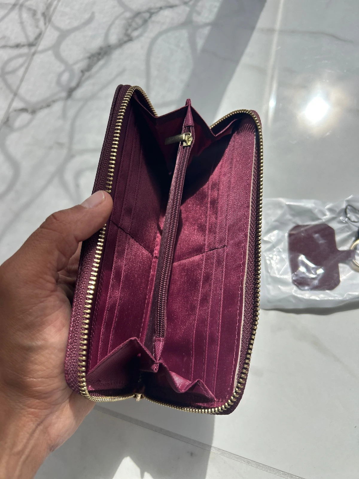 Le Tanneur femme compagnon portefeuille long zippé cuir grainé bordeaux – Le Tanneur 5