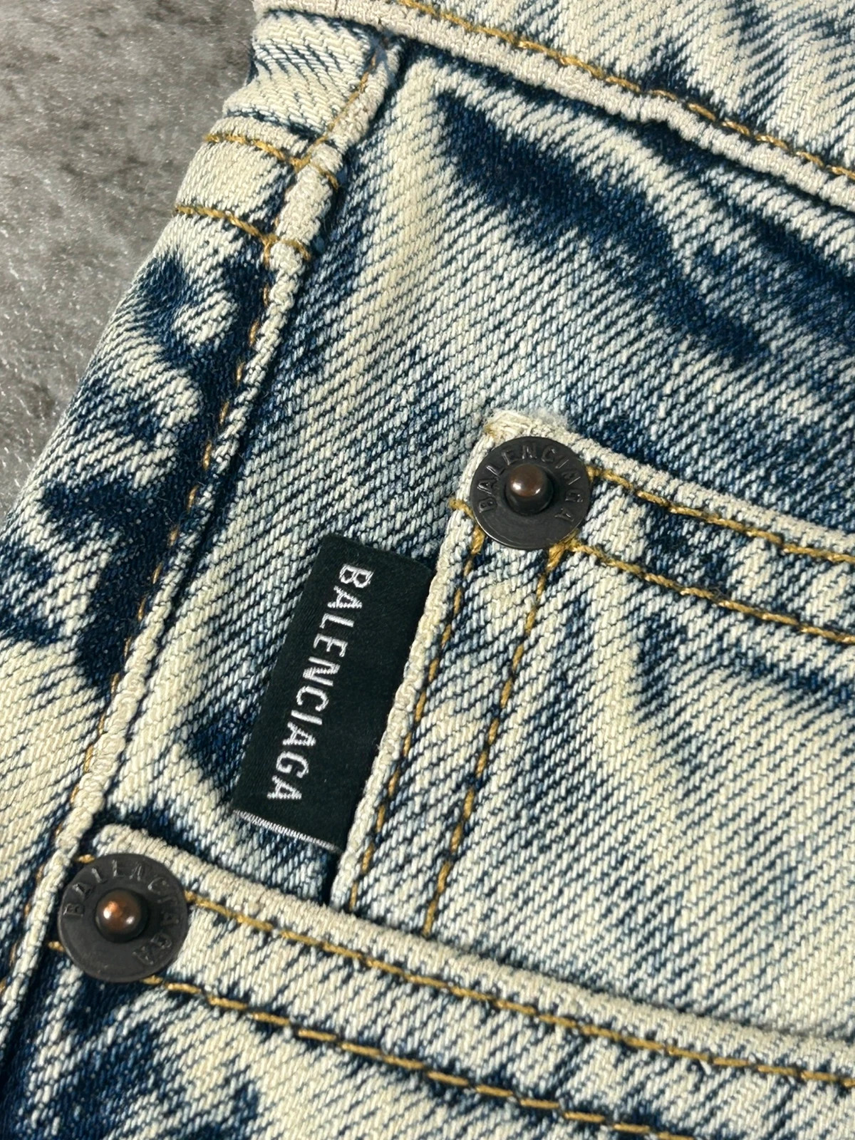Balenciaga homme jean straight taille 26 FR34 denim coton acid wash bleu clair – Balenciaga – taille XS 5