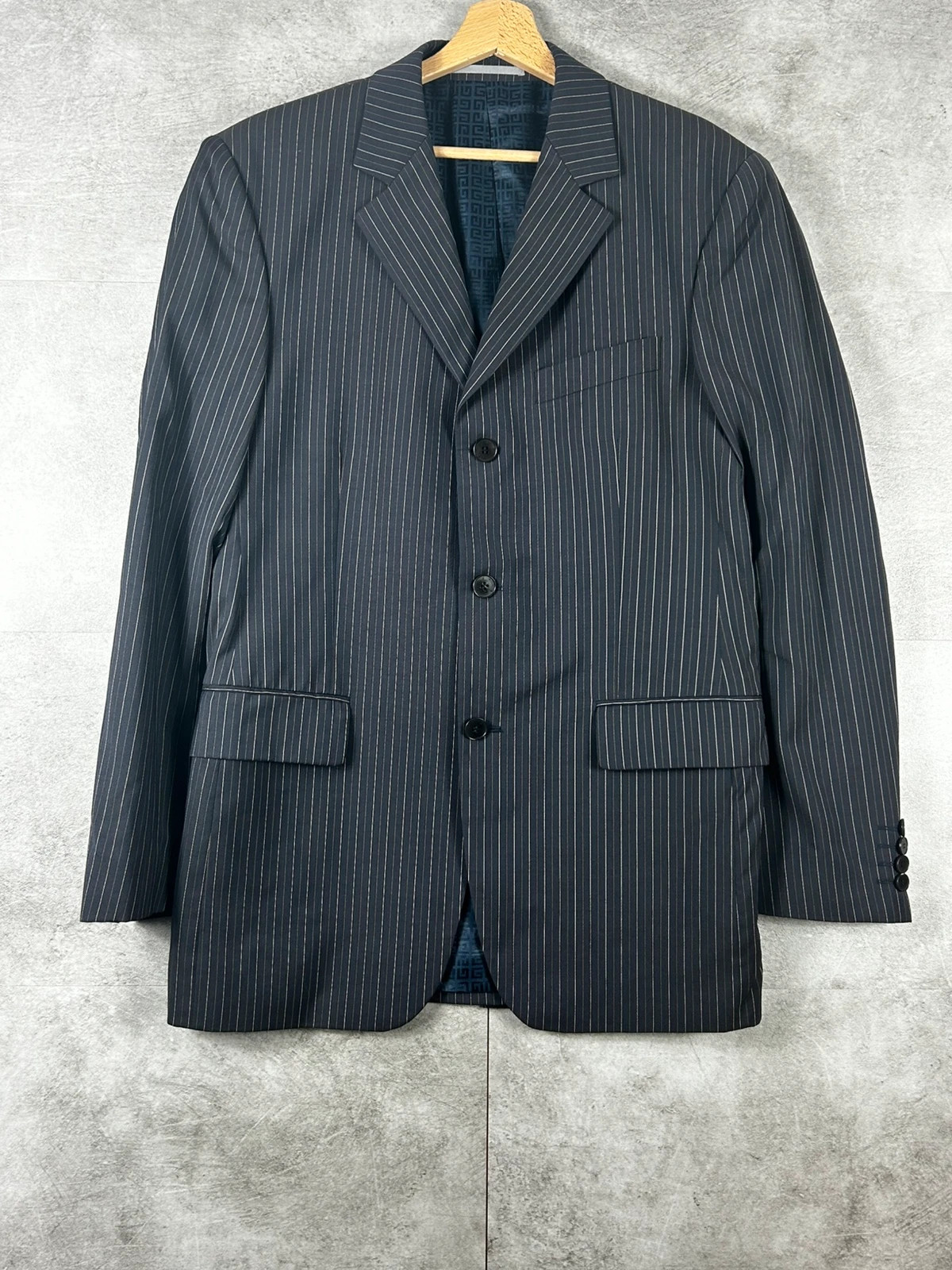 Givenchy homme costume 2 pièces taille 48 pantalon 40 laine vierge rayures tennis bleu marine