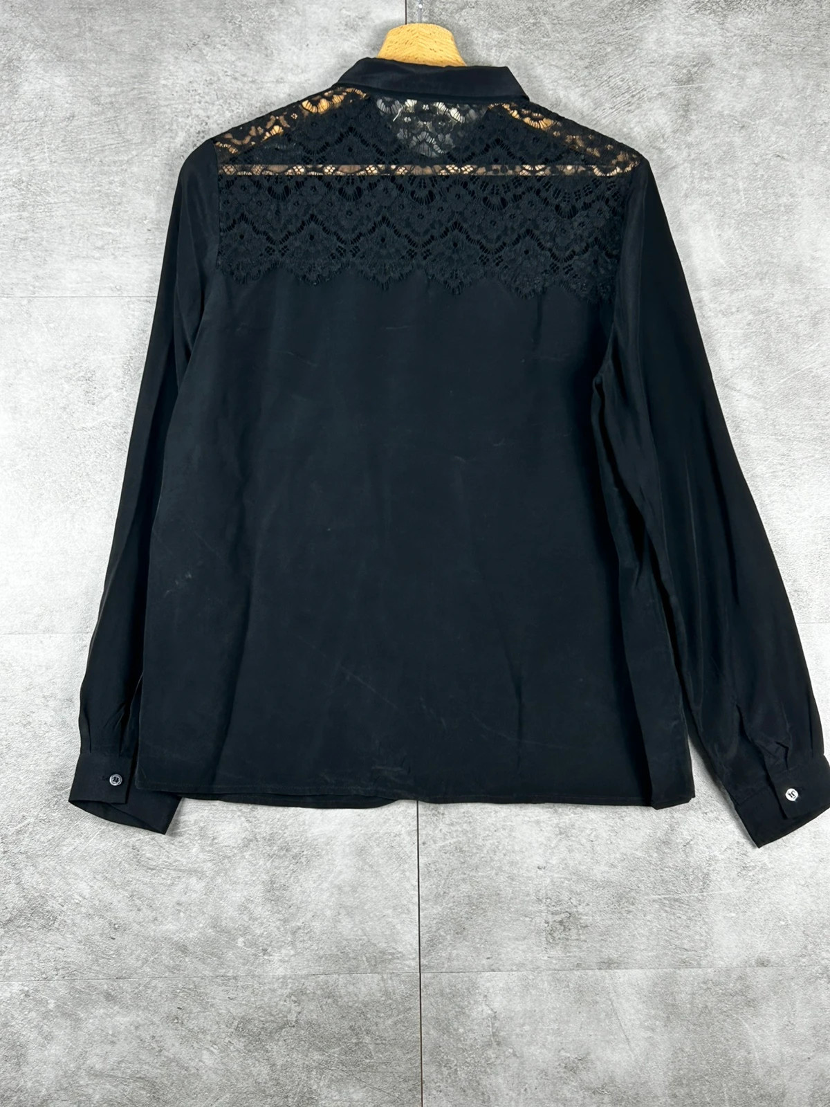 Sézane femmes Adeline taille 38 chemise 100% soie dentelle noire – Sézane – taille M / 38 / 10 2