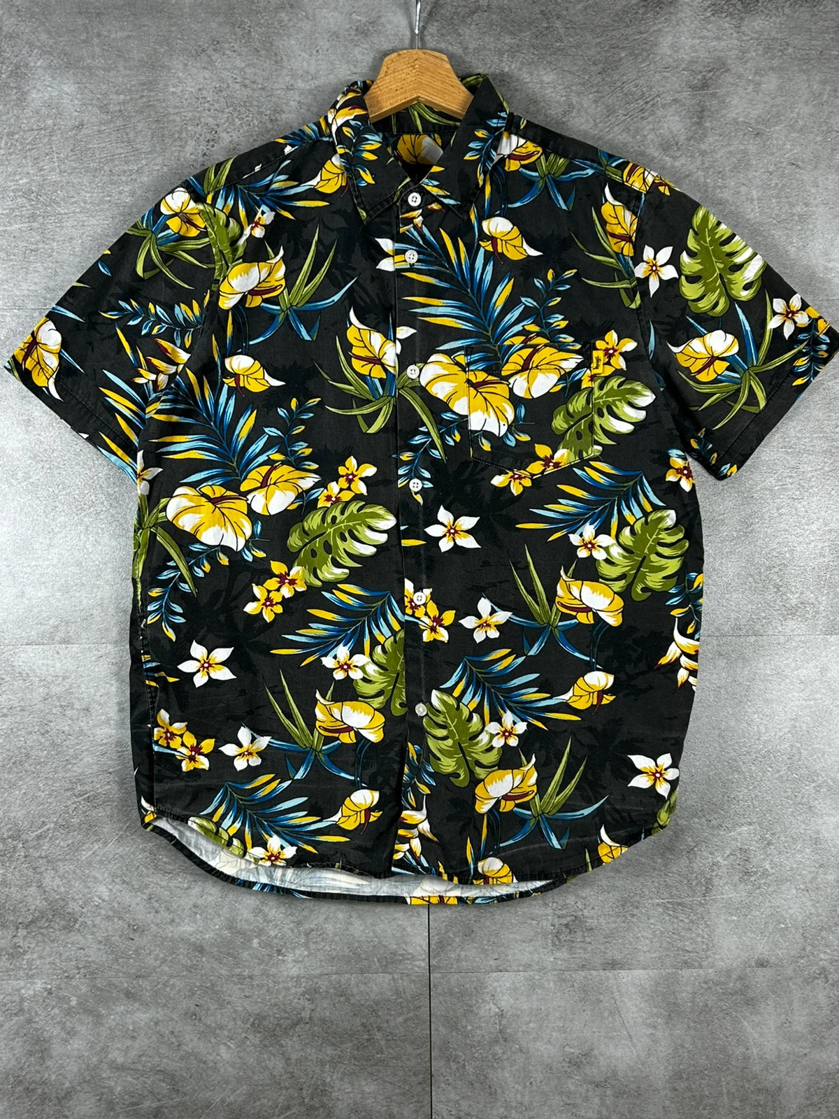 Stüssy hommes chemise hawaïenne taille S coton fleurs tropicales streetwear noir