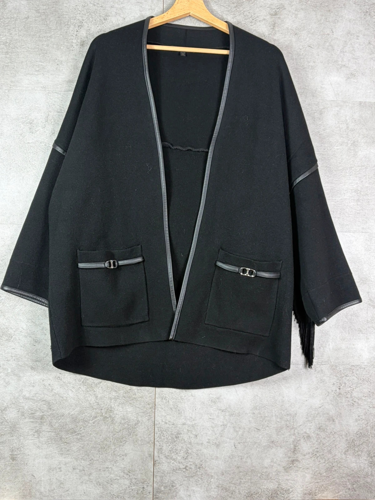 Maje femme cape veste taille 3 oversize laine franges détails cuir noir bohème chic