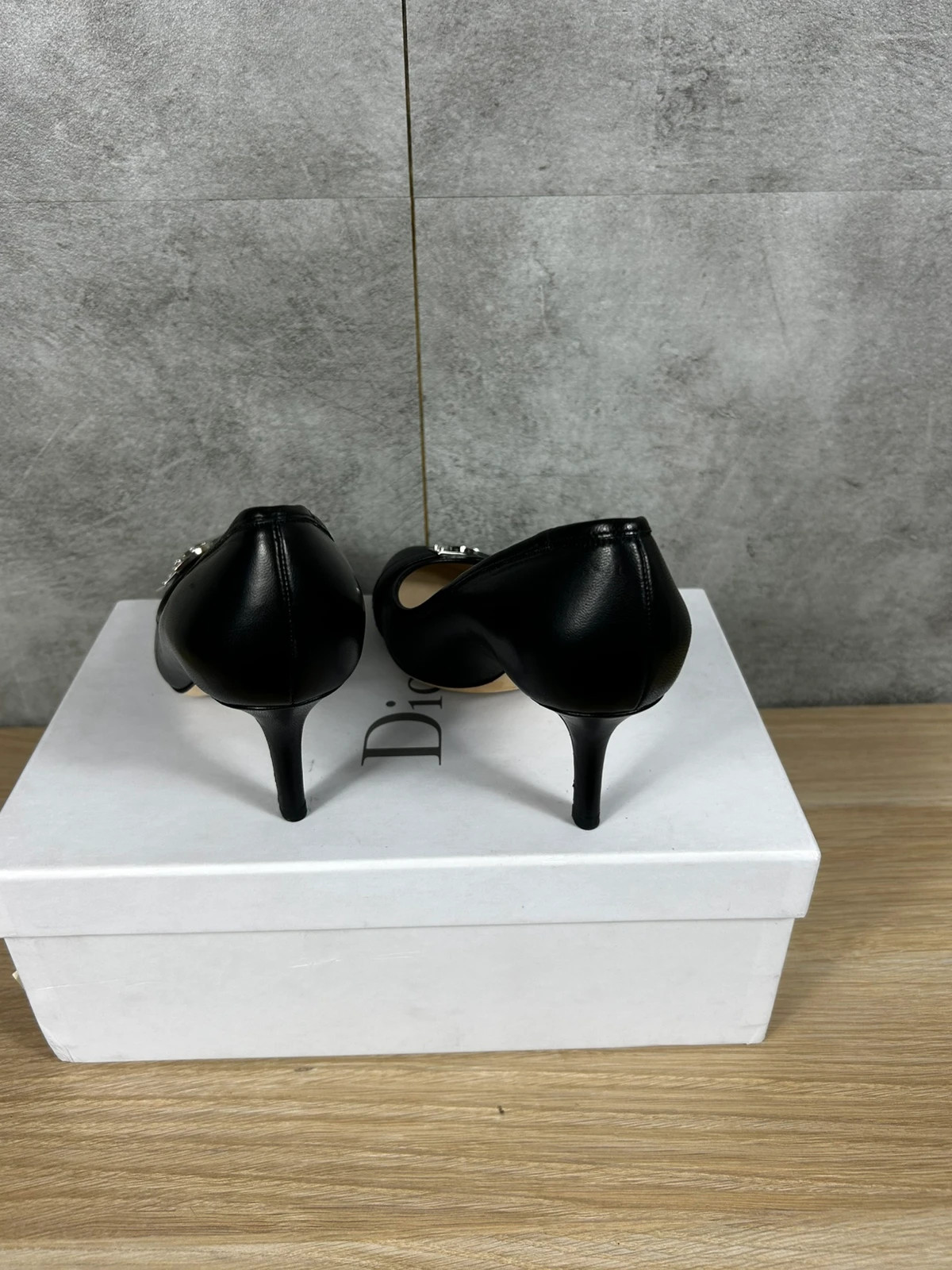 Christian Dior femme escarpins cuir noir boucle CD taille 35.5 Made in Italy luxe – Dior – taille 35.5 2