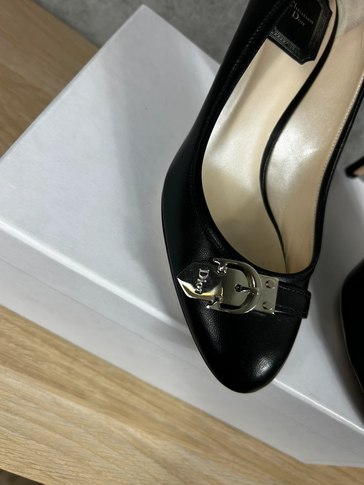Christian Dior femme escarpins cuir noir boucle CD taille 35.5 Made in Italy luxe – Dior – taille 35.5 4