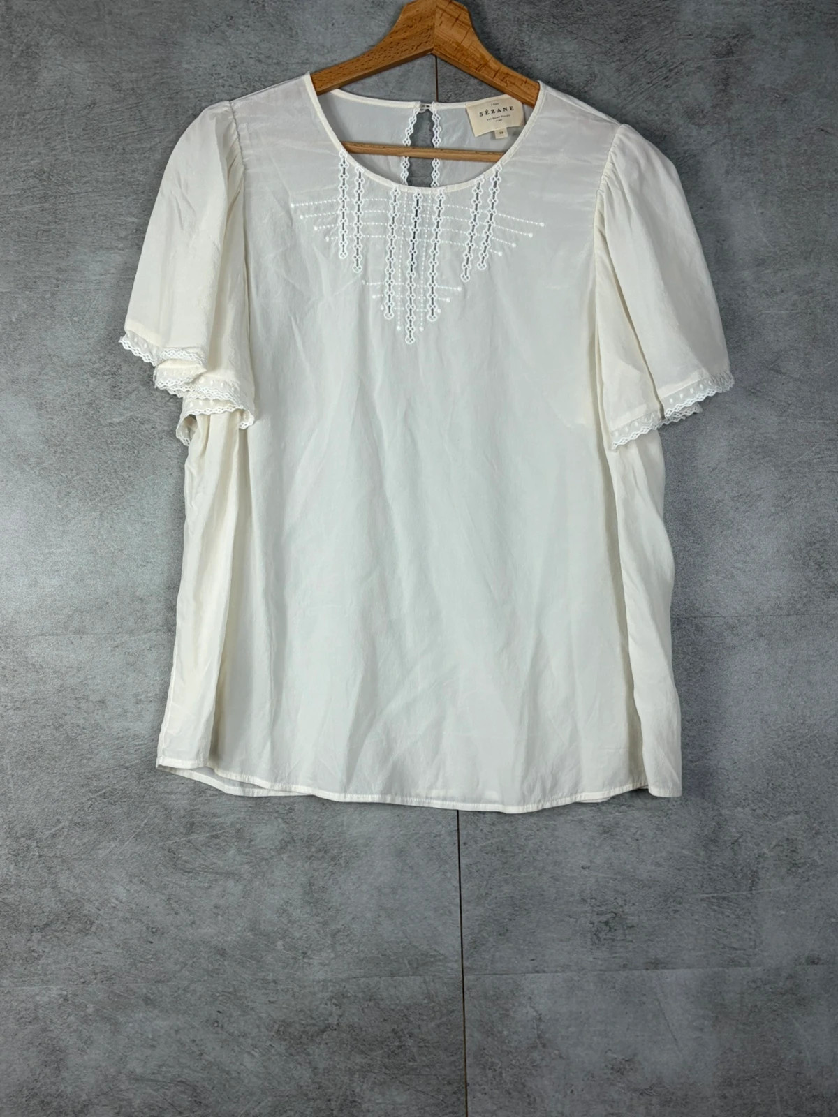 Sézane femme blouse taille 38 fluide broderie dentelle manches volantées écru