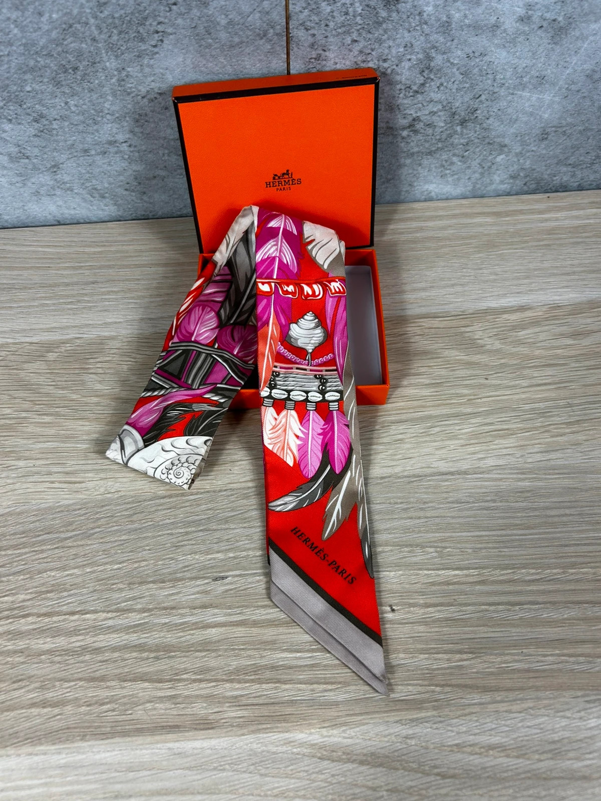 Hermès Femmes Twilly La Danse Pacifique 100% soie Made in France foulard ruban sac avec boîte – Hermès 3