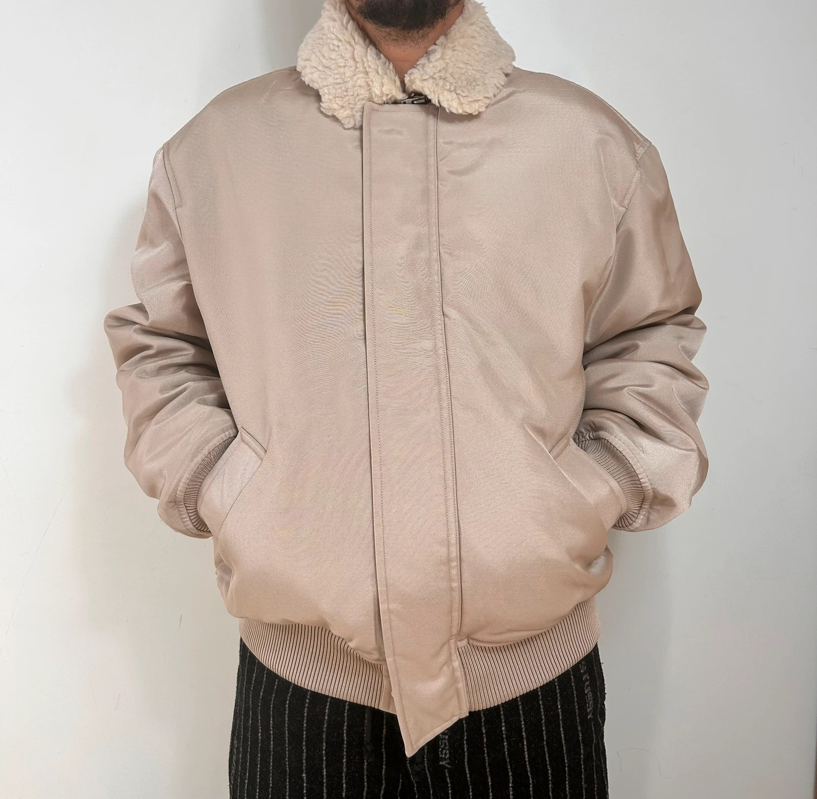 Acne Studios hommes veste blouson bomber taille M L oversize aviateur col mouton beige premium