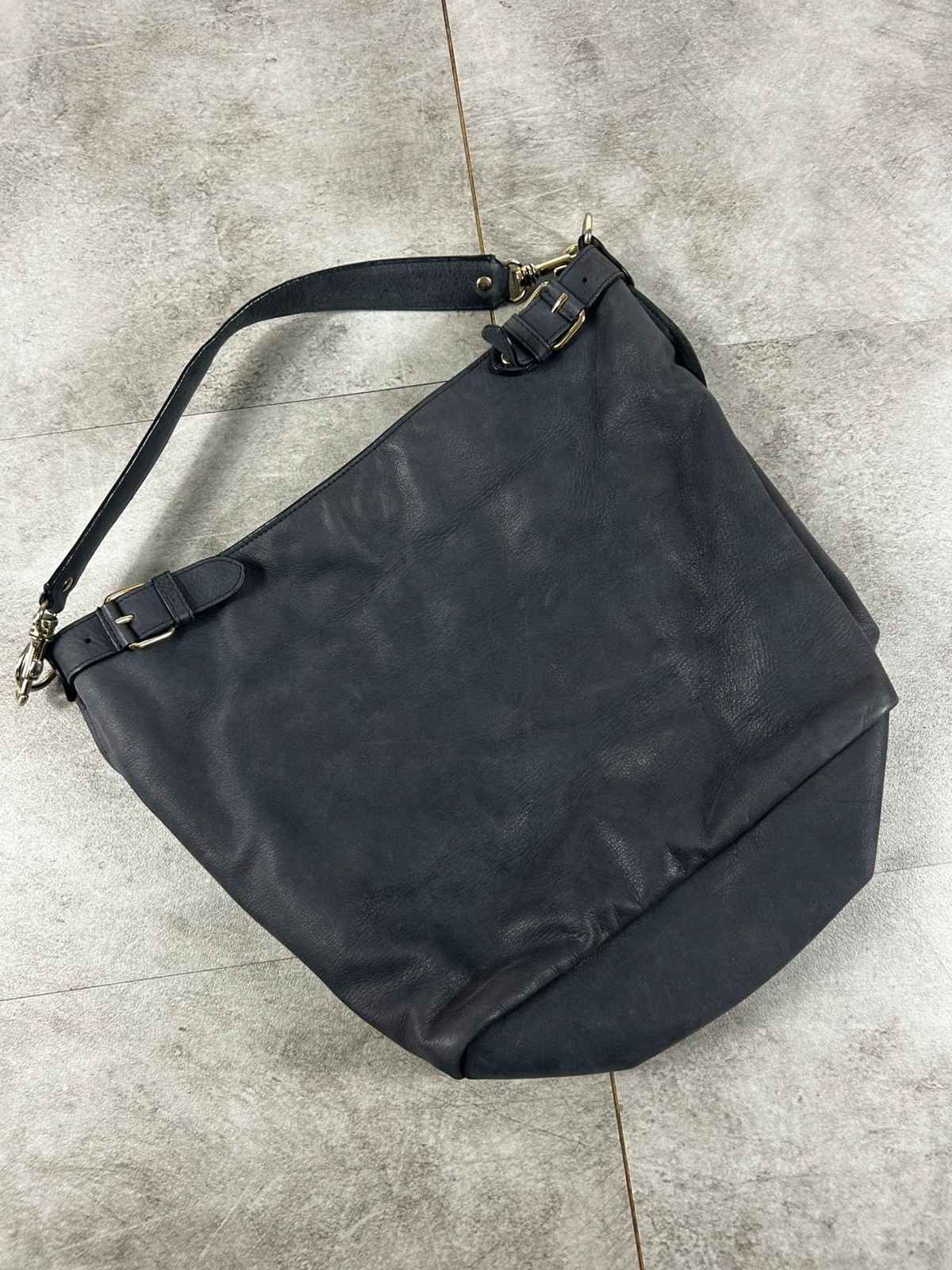 Sac Vanessa Bruno cuir bleu marine cabas épaule grand format cuir vachette shopper luxe – Vanessa Bruno 2