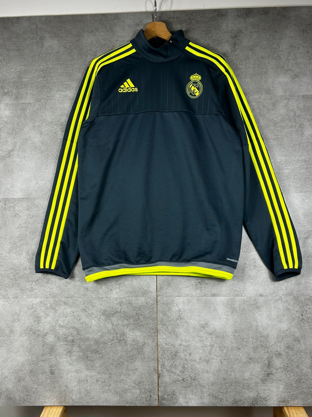 Adidas Real Madrid training top 2015 2016 ClimaCool gris anthracite jaune fluo taille S – adidas – taille S