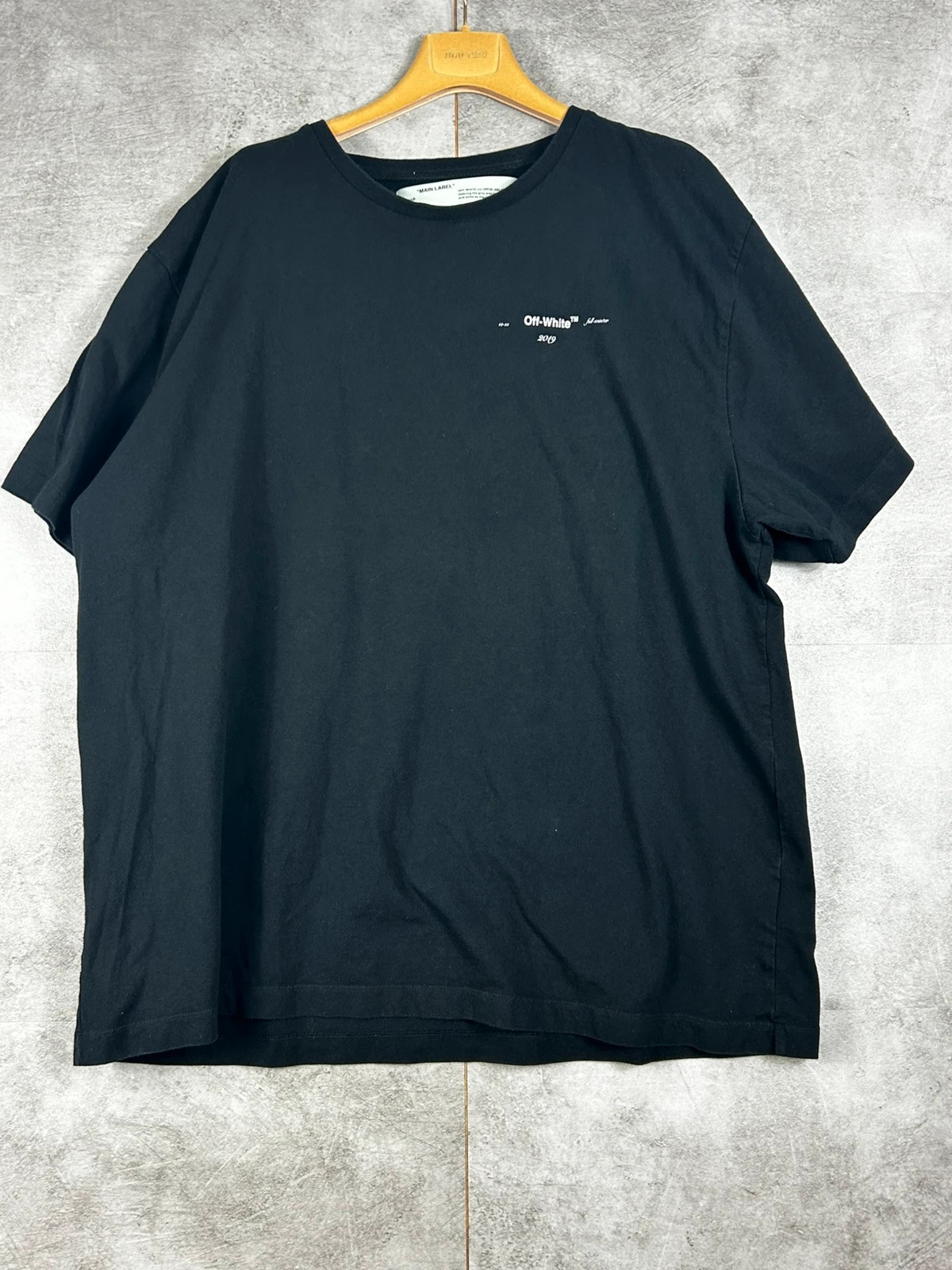 Off-White Homme T-shirt Arrow 3D Taille M Oversize Streetwear Logo Noir