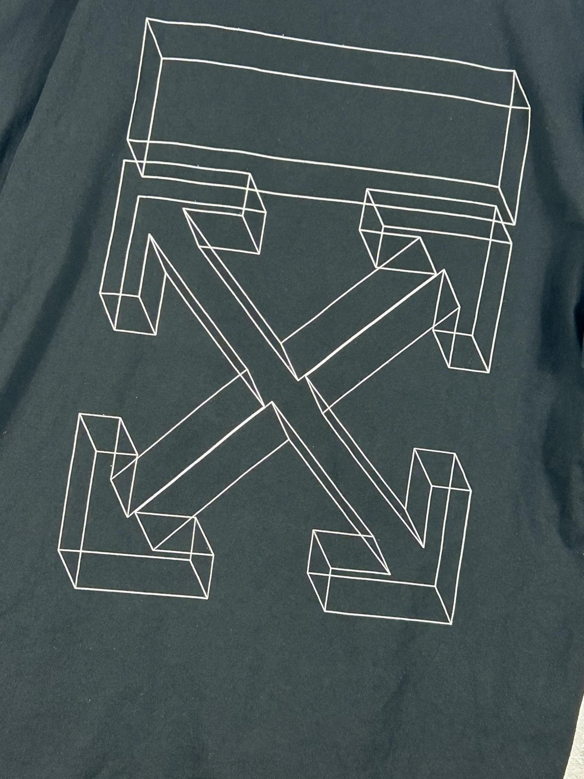 Off-White Homme T-shirt Arrow 3D Taille M Oversize Streetwear Logo Noir – Off-White – taille M 4