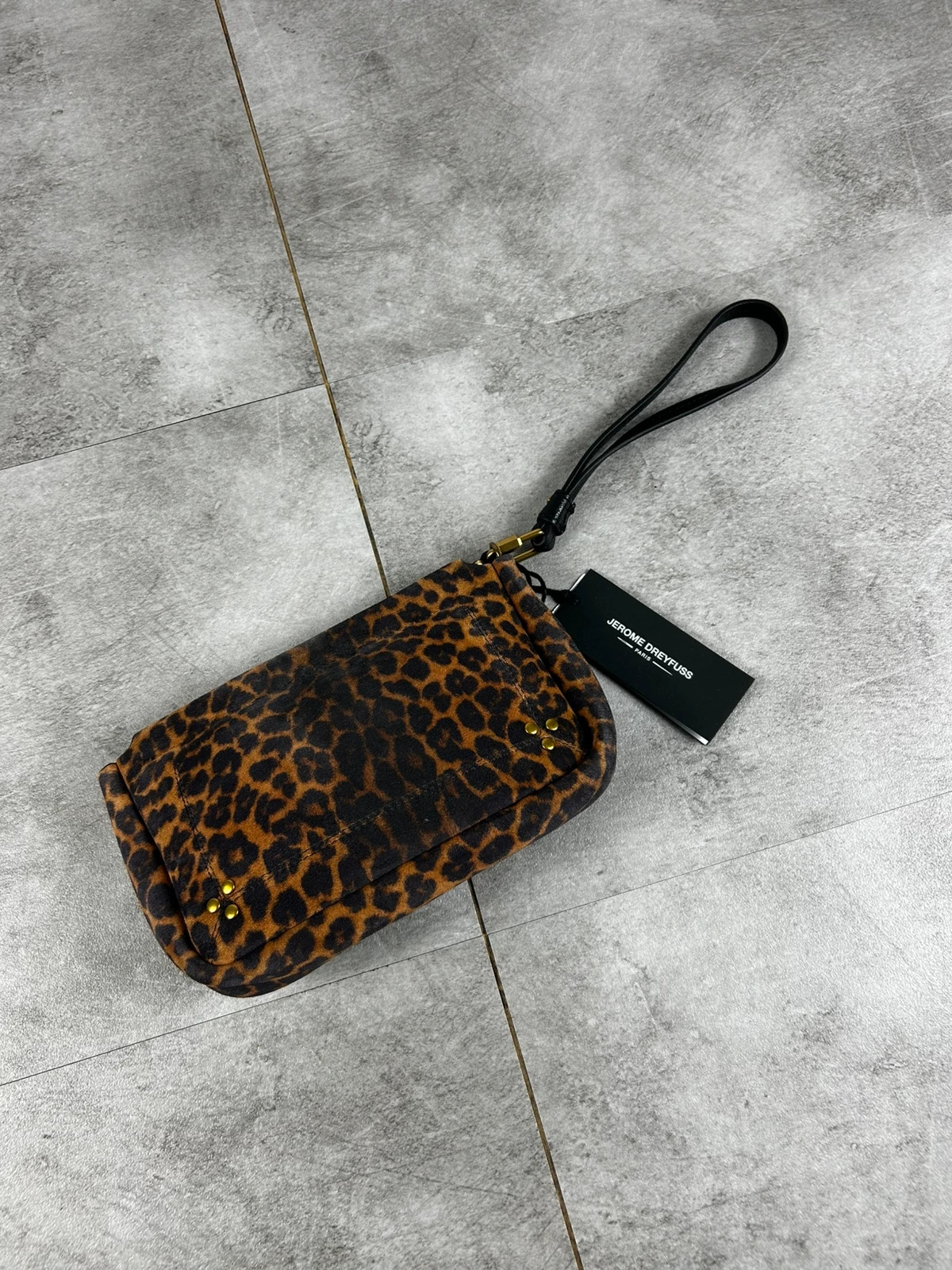 Jerome Dreyfuss femme pochette clic clac leopard cuir wristlet dragonne luxe mini bag marron noir