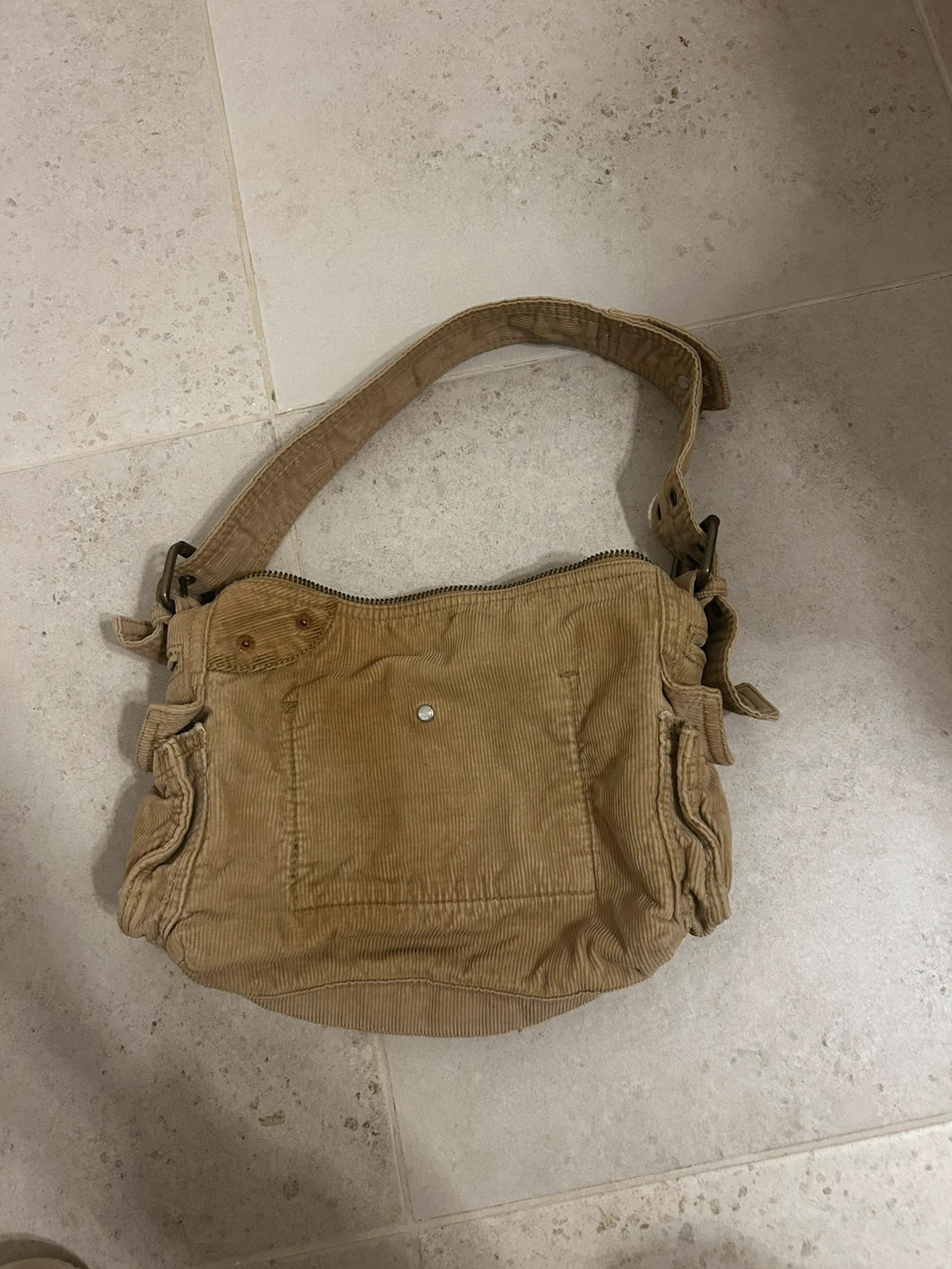 Sac Gap velours côtelé beige bandoulière vintage y2k multi poches