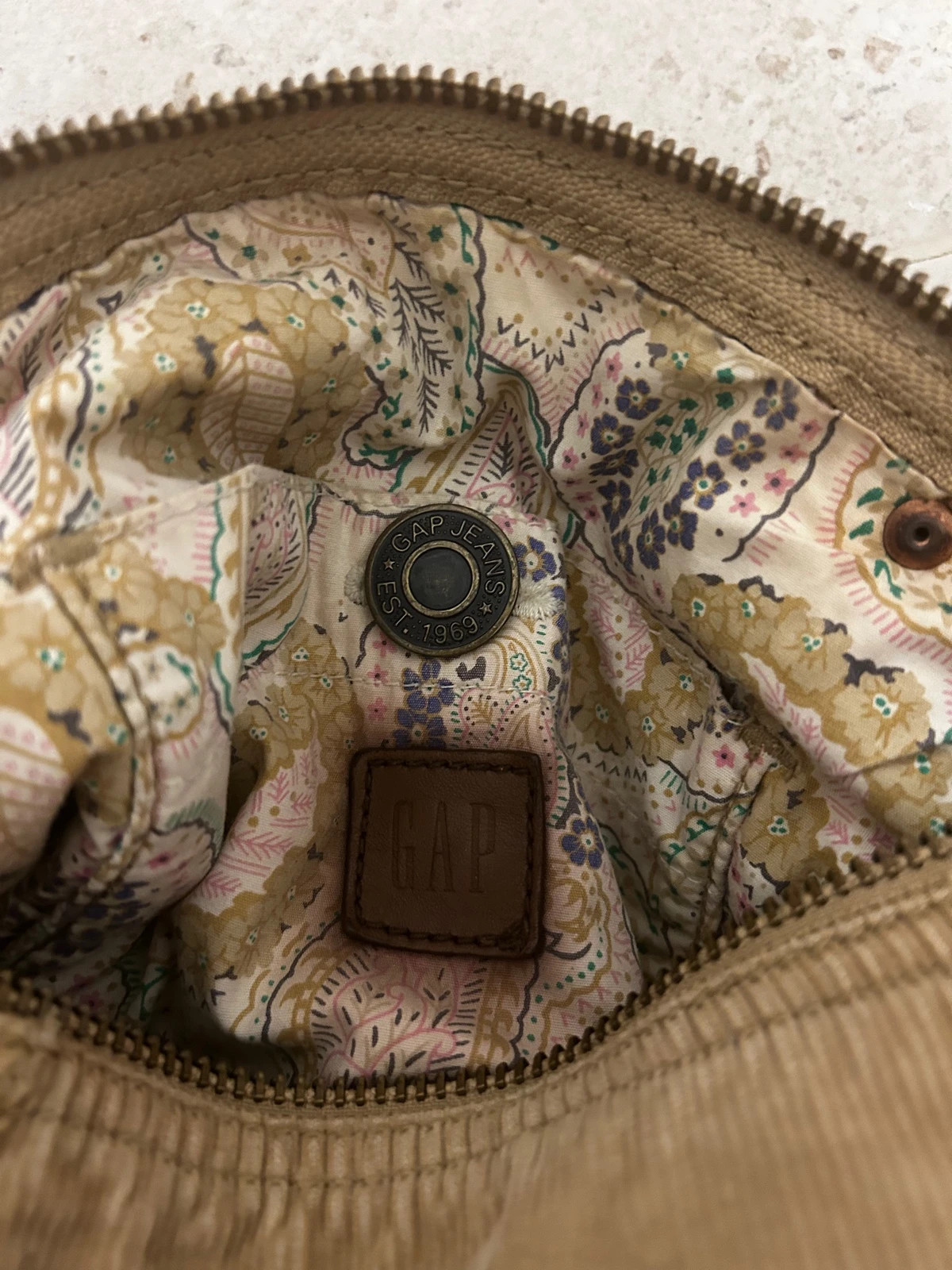 Sac Gap velours côtelé beige bandoulière vintage y2k multi poches – GAP 3