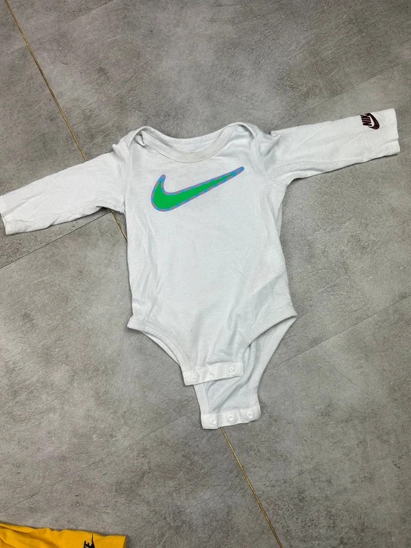 Nike enfant bébé 6-9 mois lots de 3 bodies – Nike – taille 6-9 mois / 68 cm 3