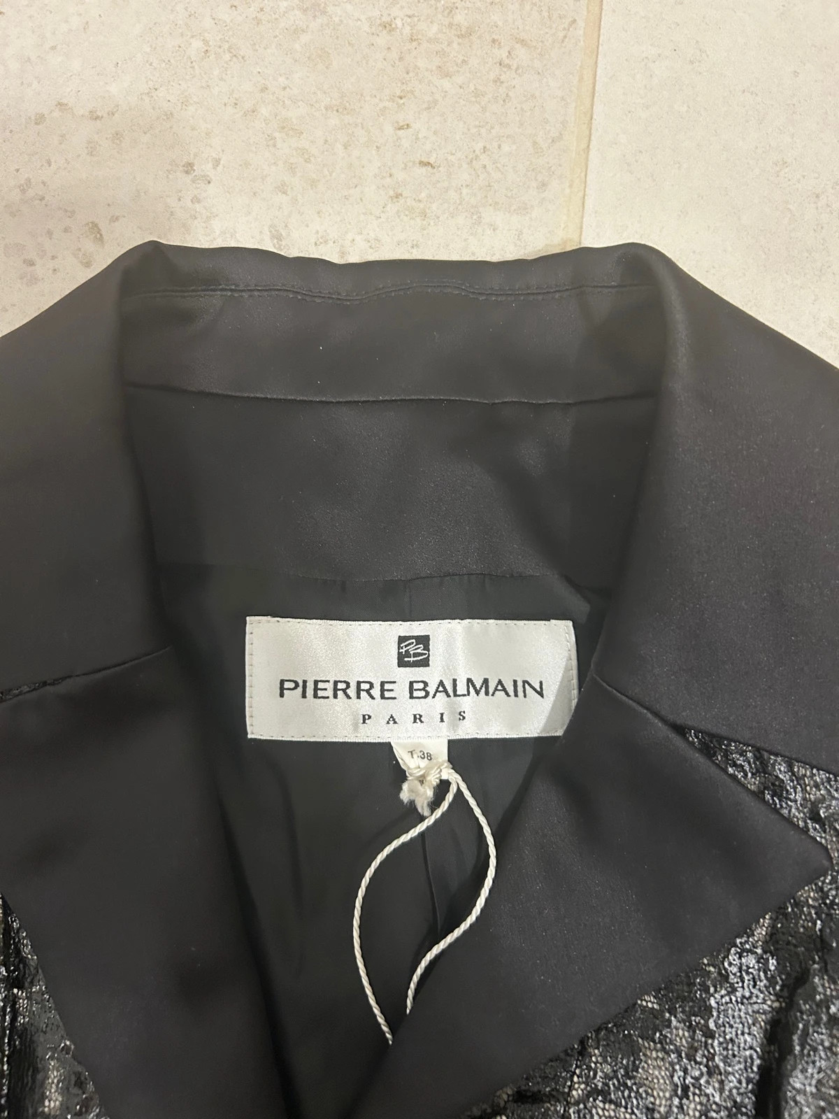 Pierre Balmain femmes blazer dentelle noire structuré chic élégant manches volumineuses couture – Pierre Balmain – taille M / 38 / 10 4