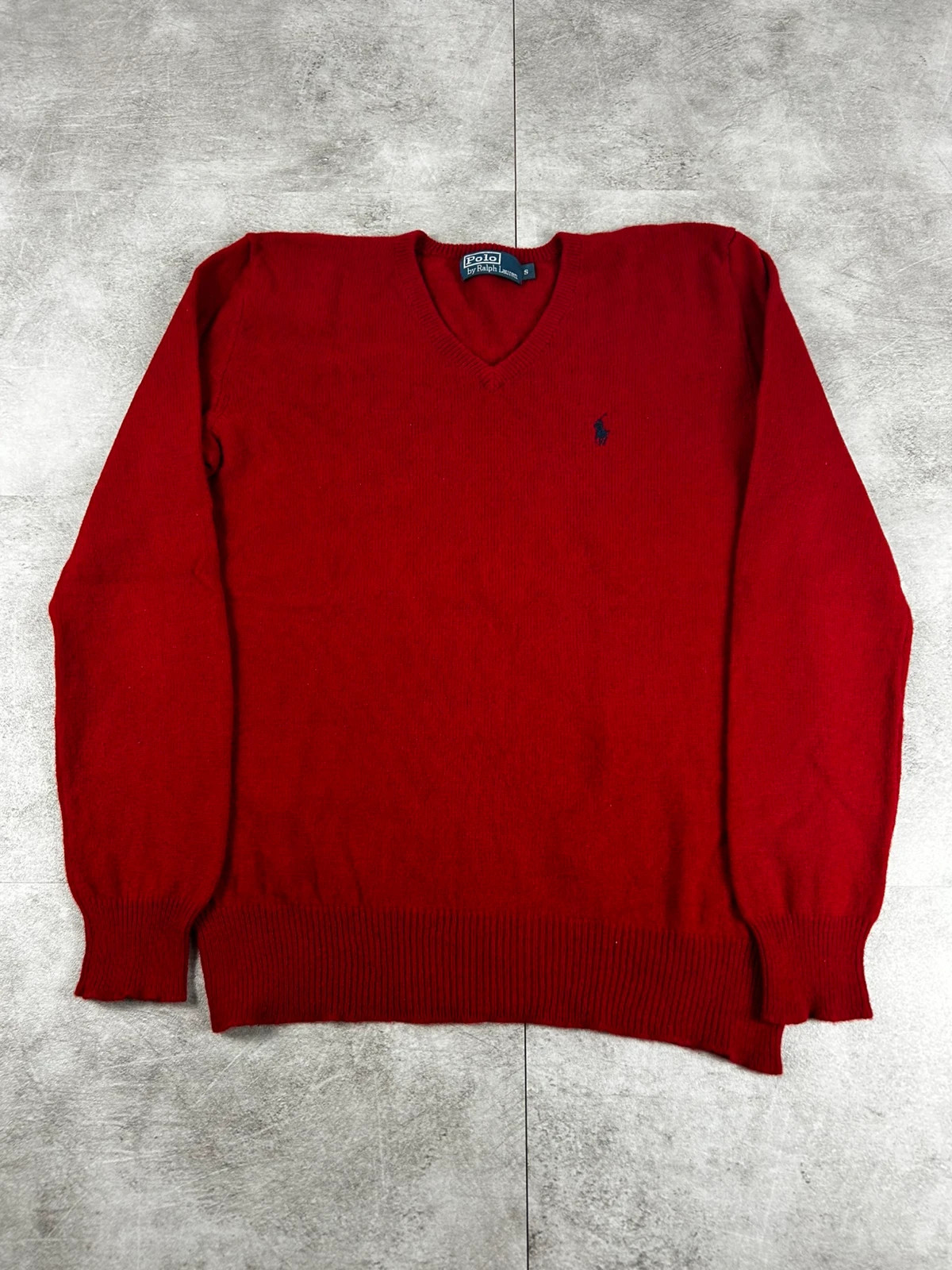 Ralph Lauren hommes pull col V laine rouge logo brodé taille S vintage classique preppy luxe – Ralph Lauren – taille S 2