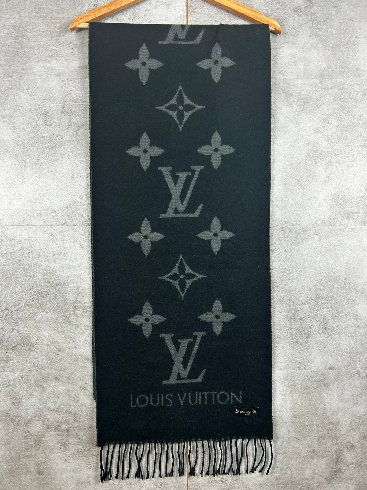 Louis Vuitton femme homme écharpe monogram cachemire noir gris luxe hiver oversize – Louis Vuitton
