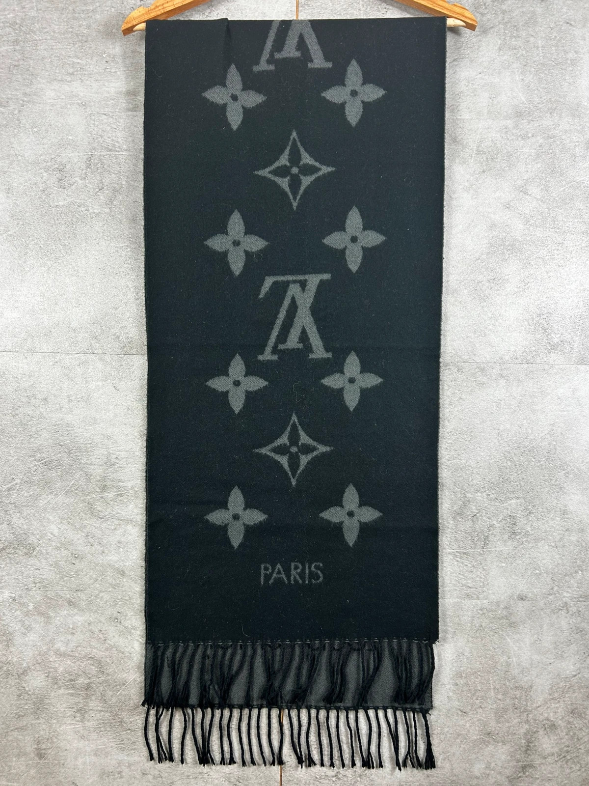 Louis Vuitton femme homme écharpe monogram cachemire noir gris luxe hiver oversize – Louis Vuitton 2