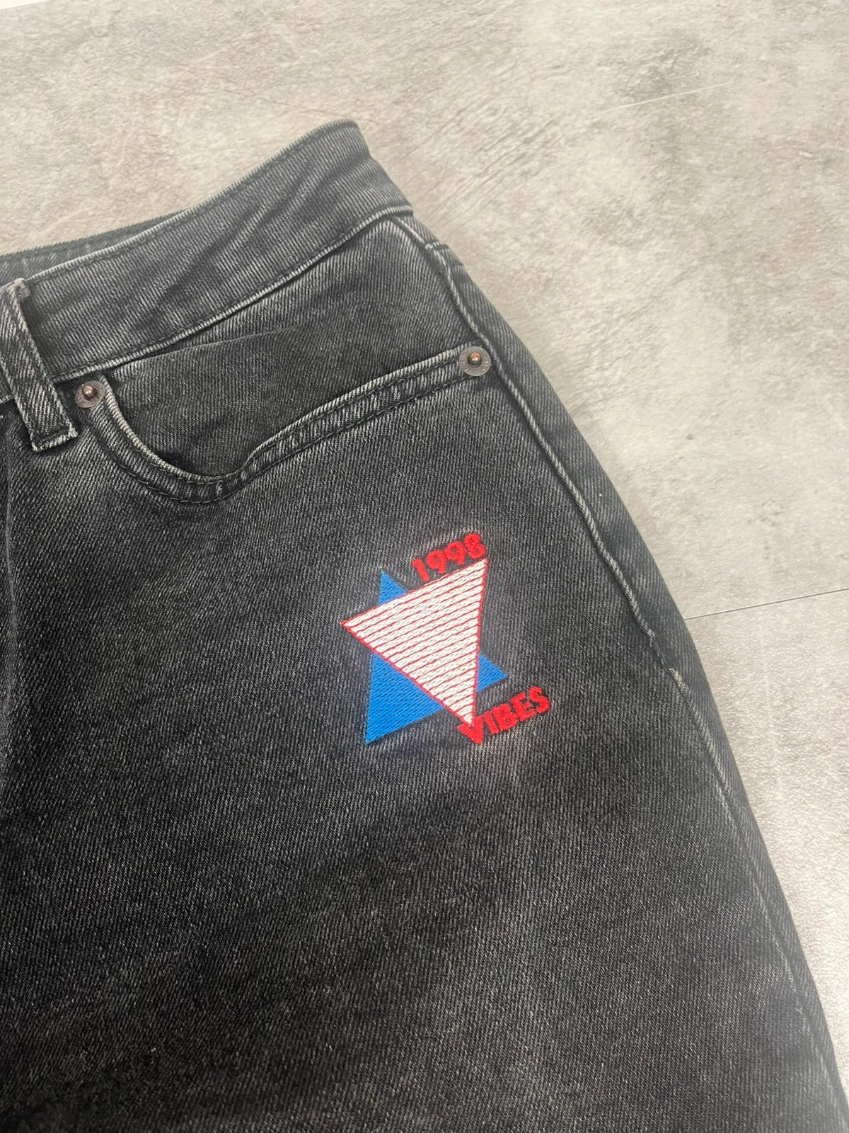 Maje femmes jean slim taille 36 denim noir patchs brodés – Maje – taille S / 36 / 8 5