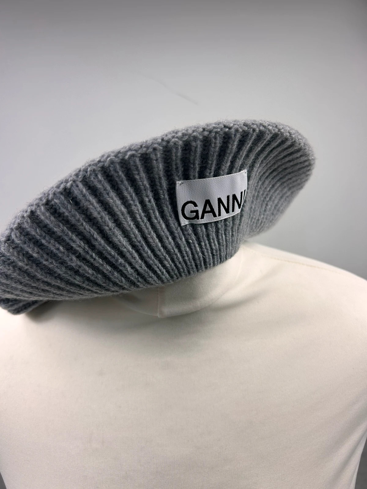 Ganni femmes béret logo one size laine gris paloma melange