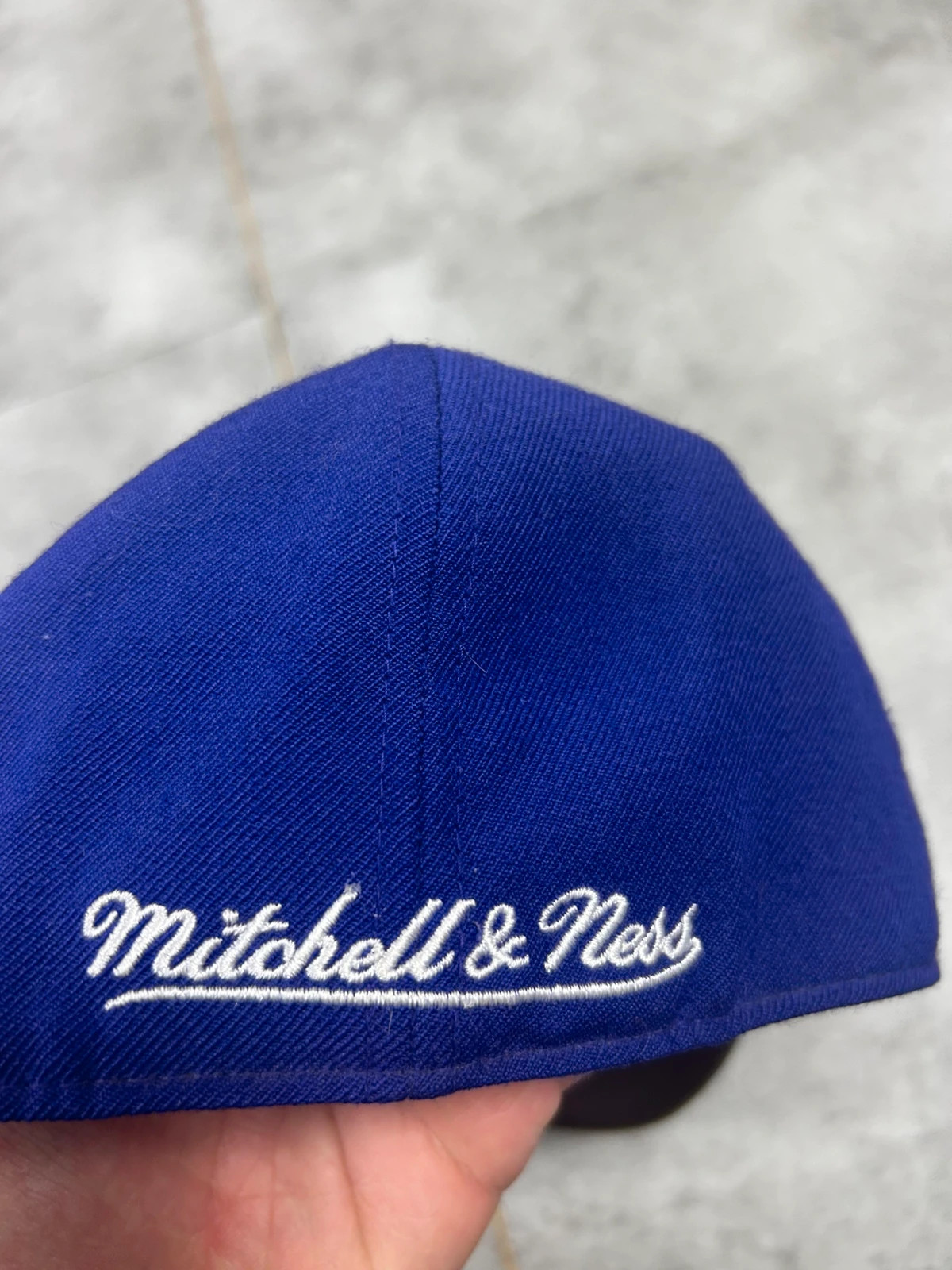 Mitchell & Ness homme casquette Charlotte Hornets NBA fitted 7 3/8 violet vintage – Mitchell & Ness – taille 59 3