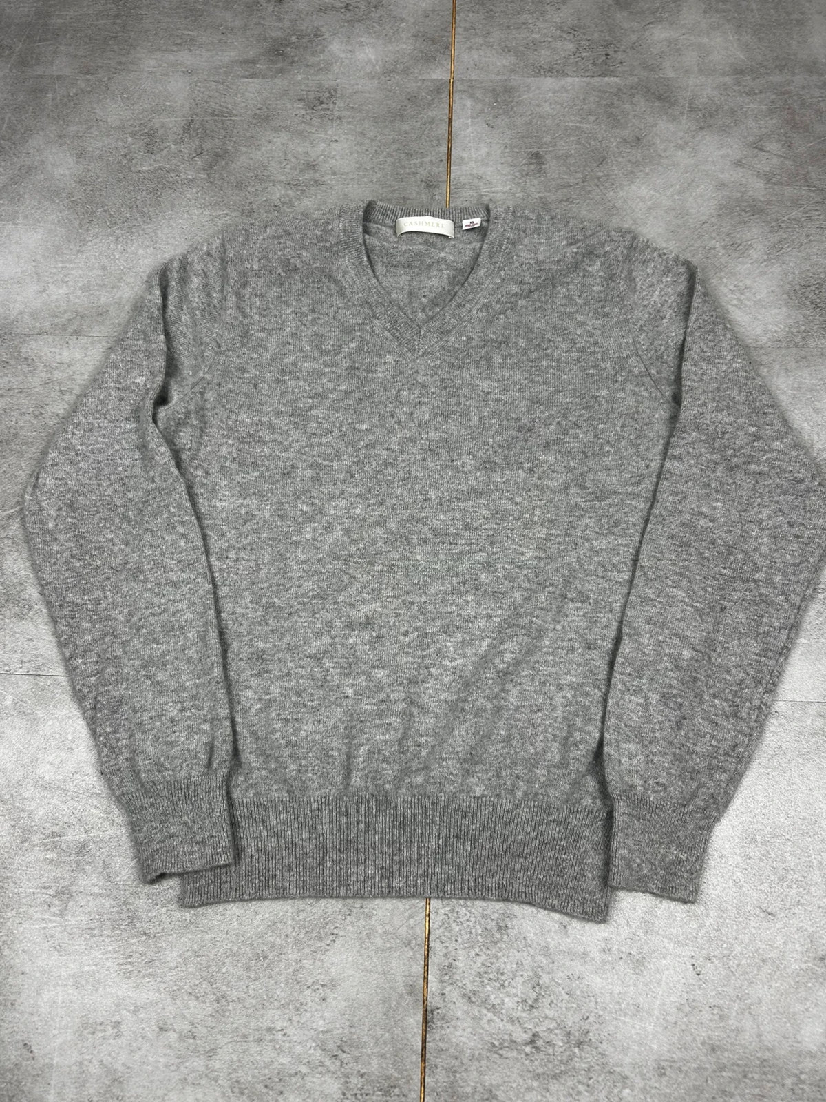 Uniqlo femme pull cachemire col V XS laine grise basique chic – Uniqlo – taille XS / 34 / 6 2