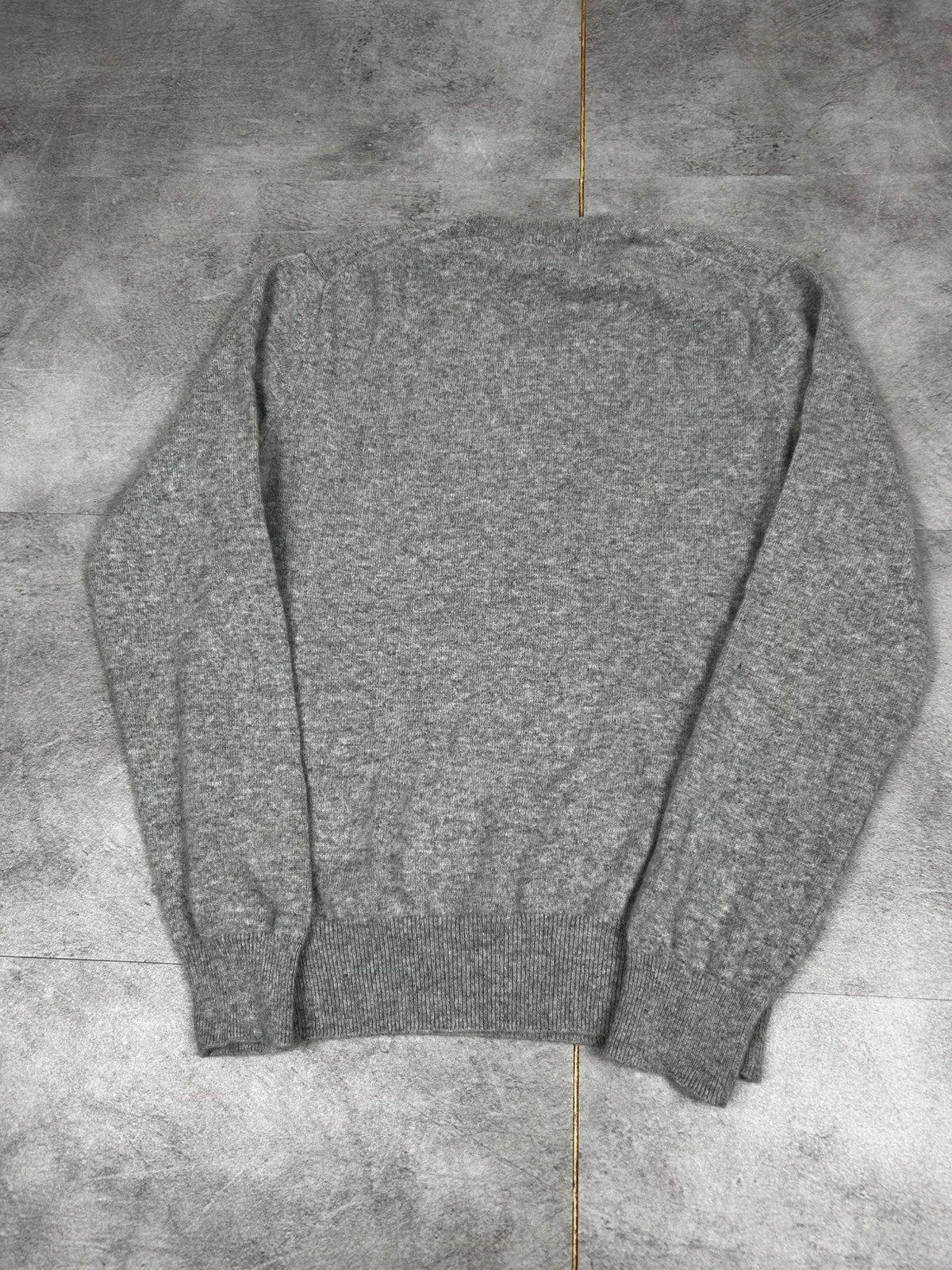Uniqlo femme pull cachemire col V XS laine grise basique chic – Uniqlo – taille XS / 34 / 6 3