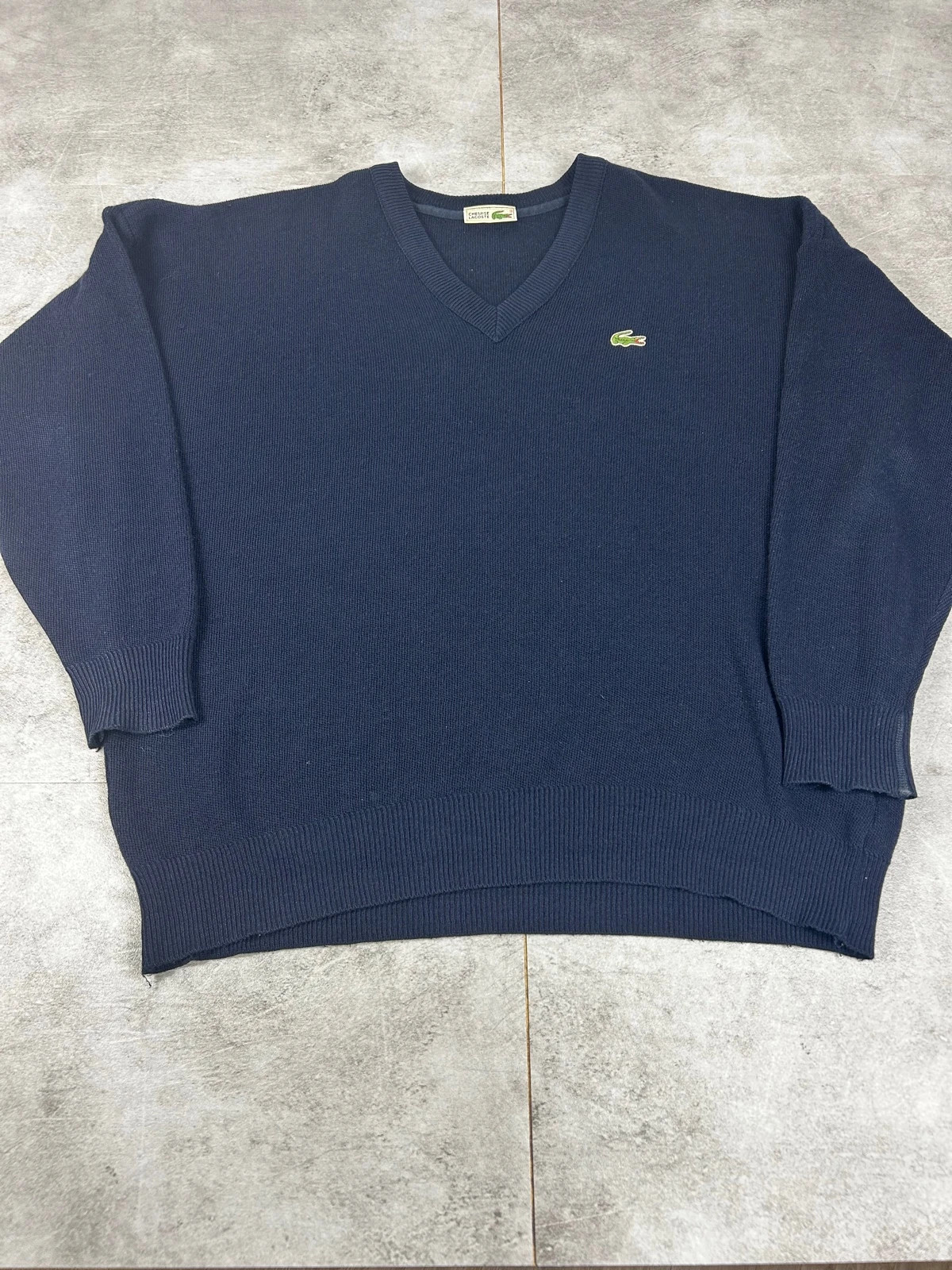 Lacoste homme pull col V laine acrylique bleu marine vintage made in France taille 7 XL – Lacoste – taille XXL 2