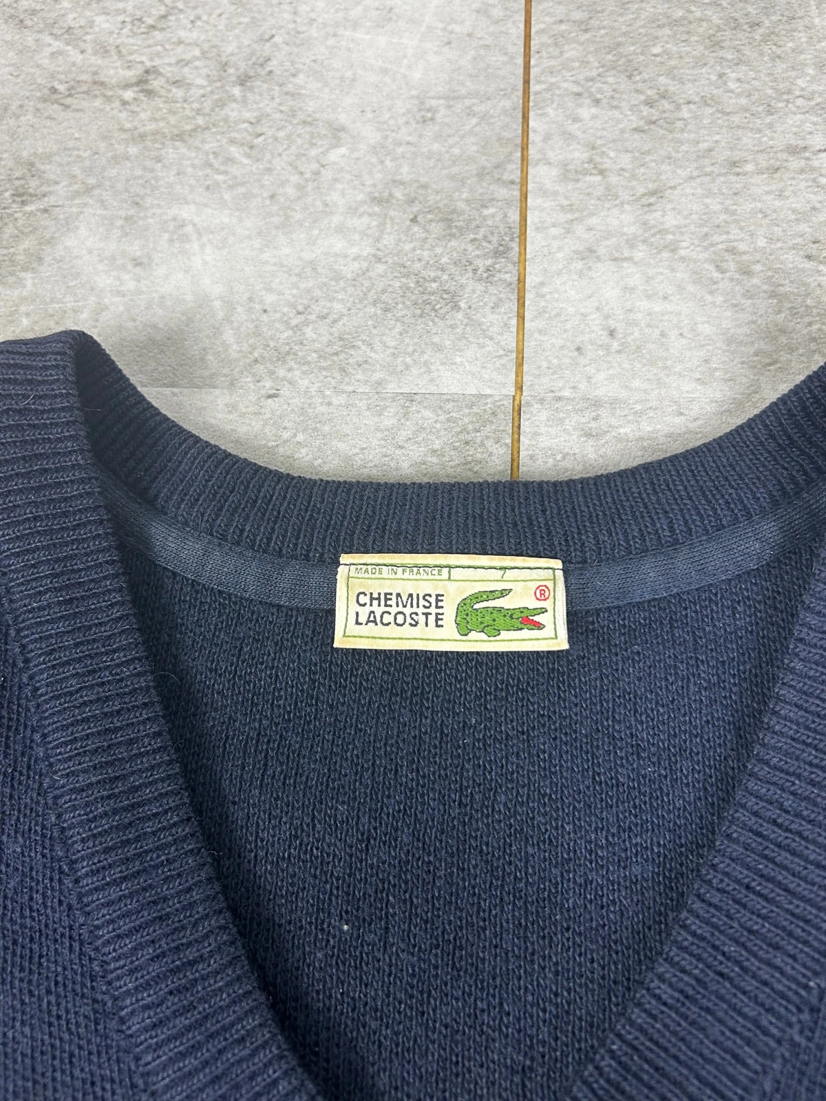 Lacoste homme pull col V laine acrylique bleu marine vintage made in France taille 7 XL – Lacoste – taille XXL 4