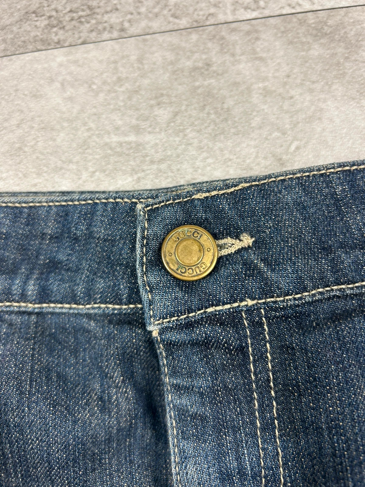 Gucci femmes jean coupe droite logo poche arrière taille 42 – Gucci – taille XL / 42 / 14 5