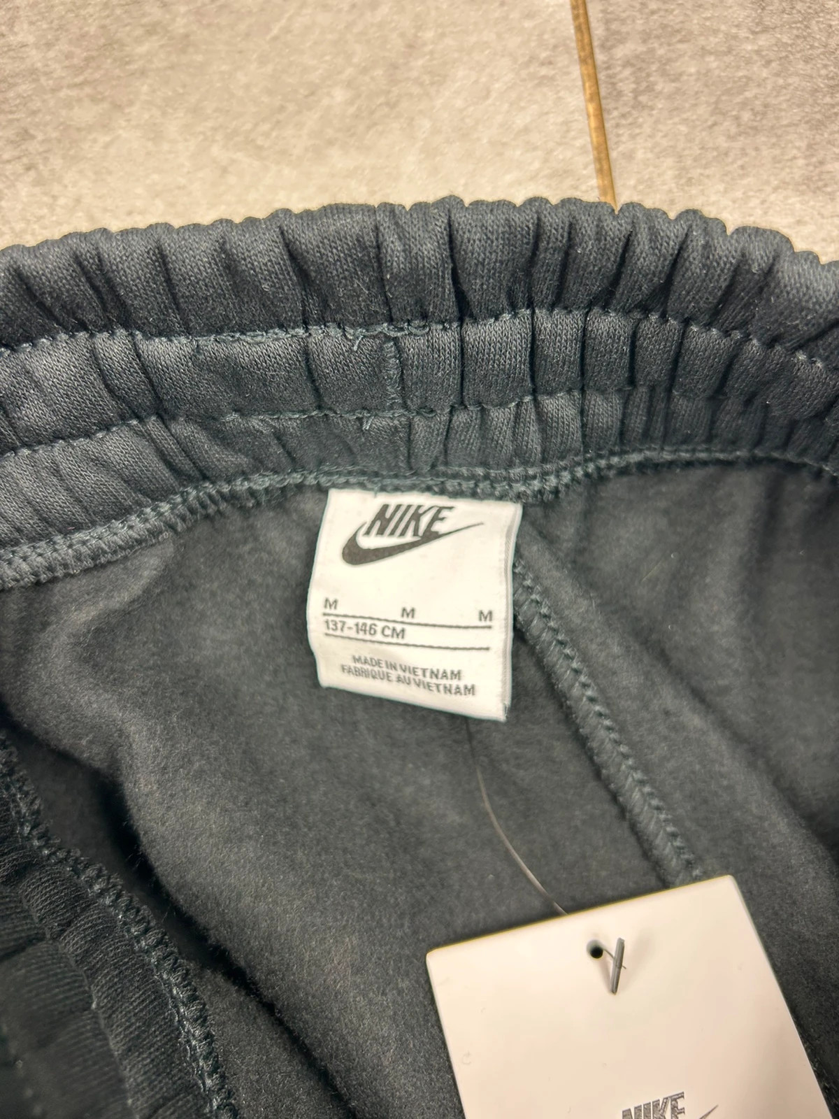 Nike Jogging enfants taille M noir logo brodé – Nike – taille M 5