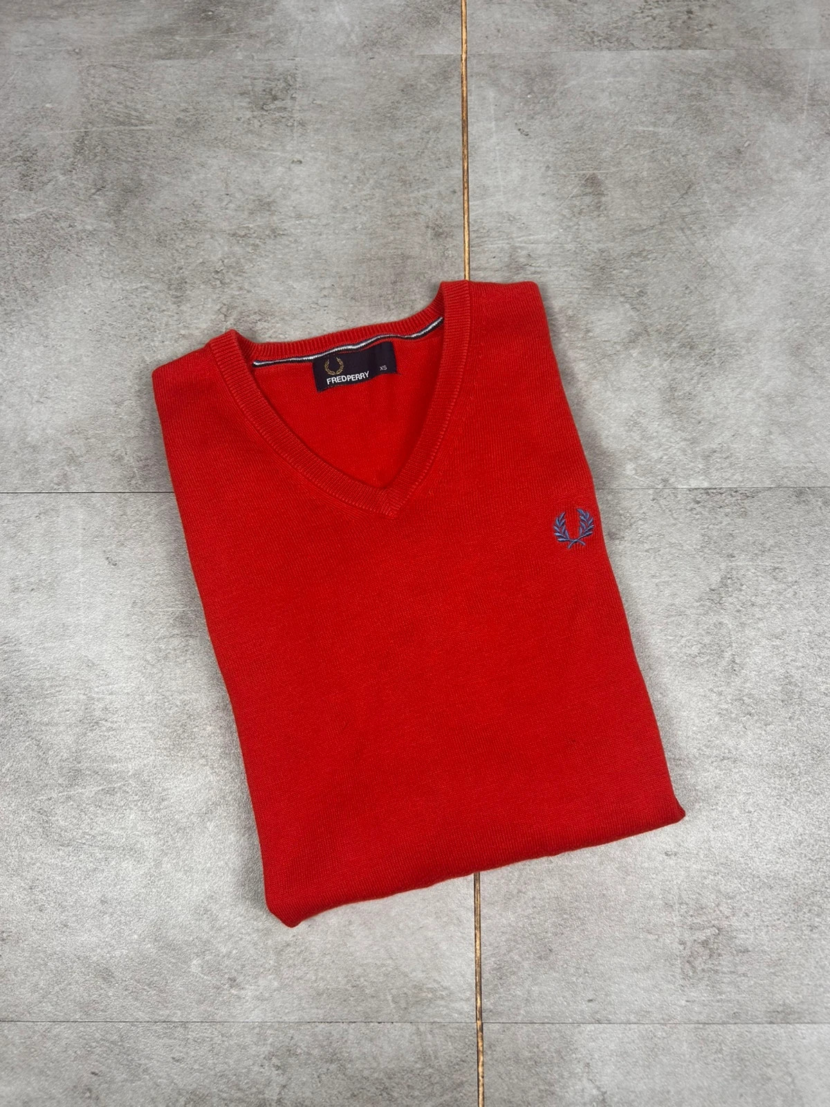 Fred Perry homme pull col V XS knit sweater coton logo laurier rouge