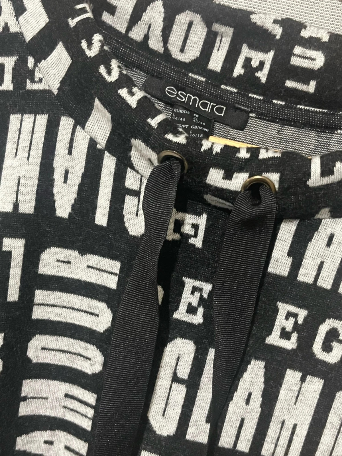 Pull Esmara imprimé noir et blanc taille 46/48 lot50 – Esmara – taille XXXL / 46 / 18 2