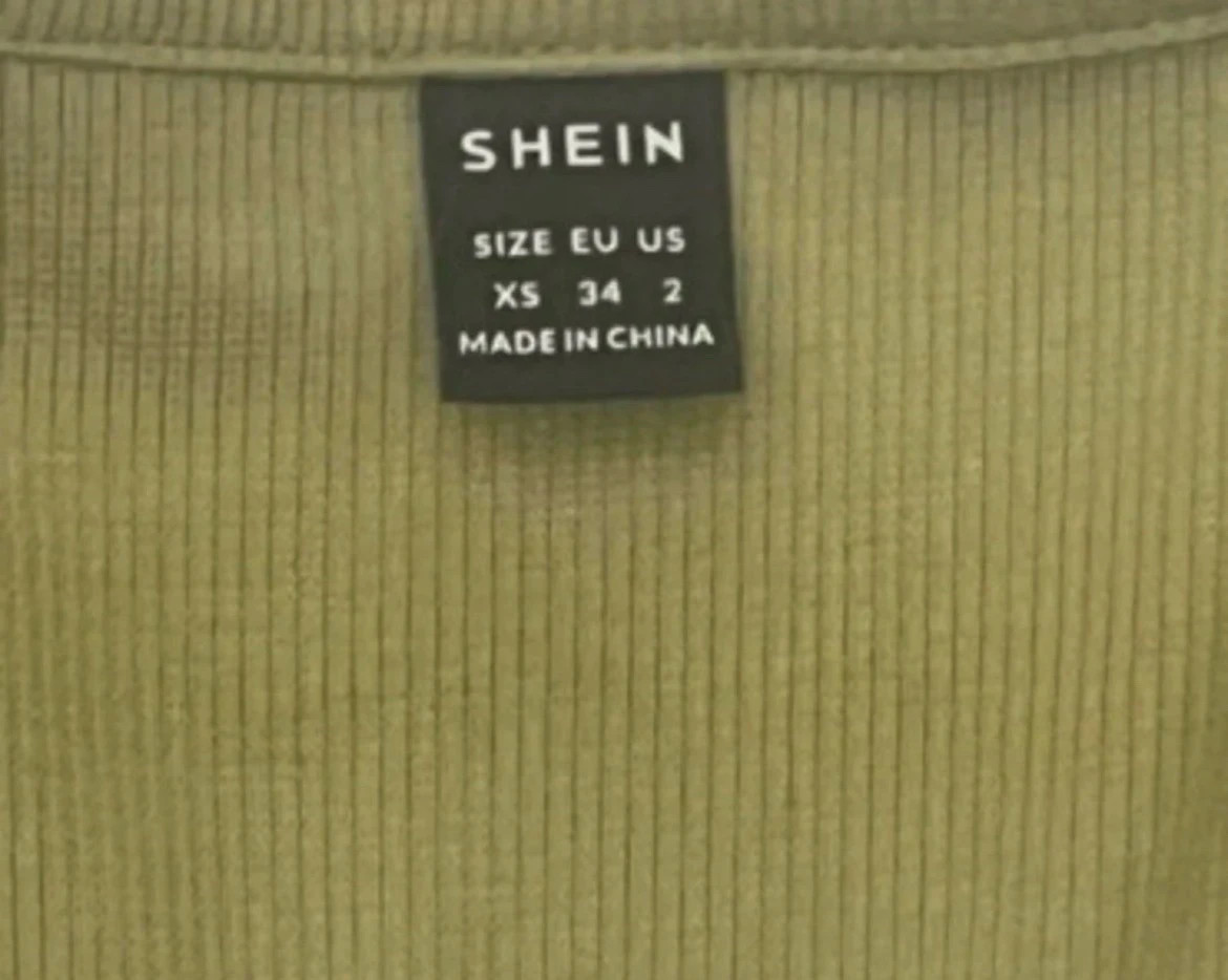 Shein robe midi froncée vert anis taille 34 XS lot55 – Shein – taille XS / 34 / 6 2