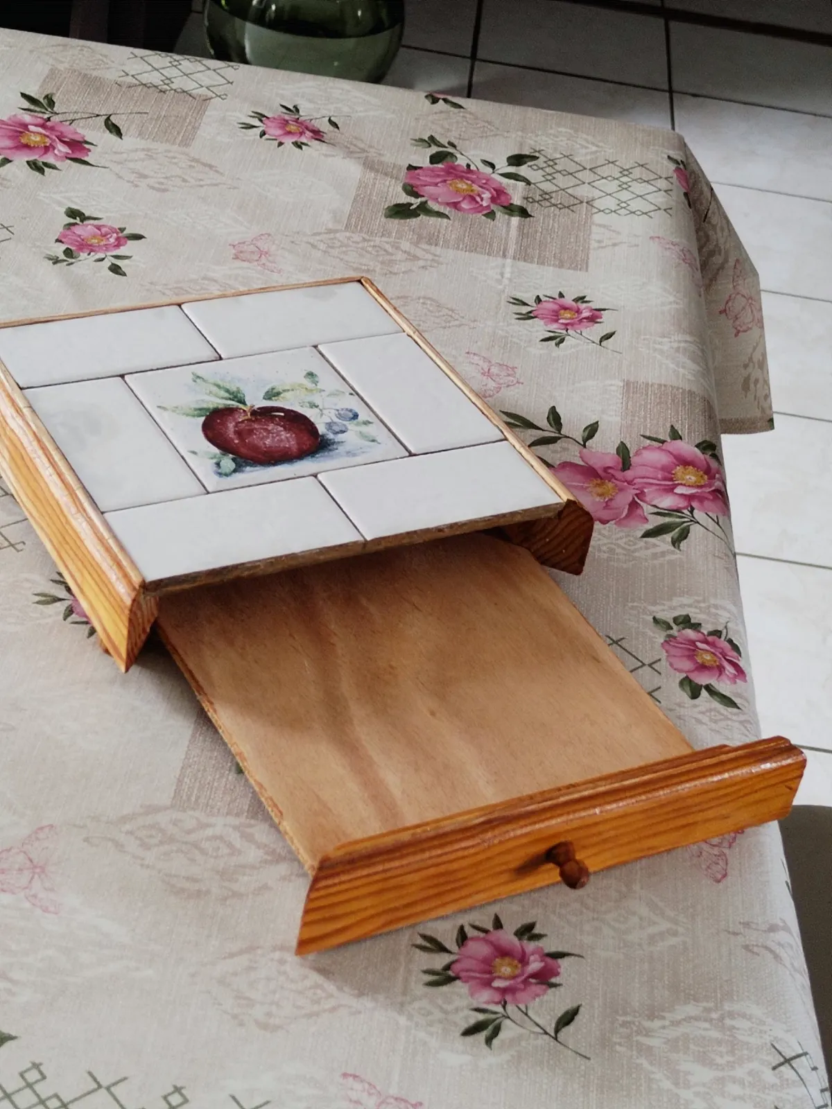 Dessou de plat vintage rétro avec tiroir intégré.  – Sans marque 3