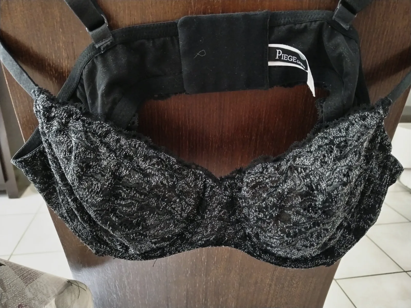 Beau soutien gorge raffiné de marque piège lingerie fine, 105 B.  – Piège – taille XL 2
