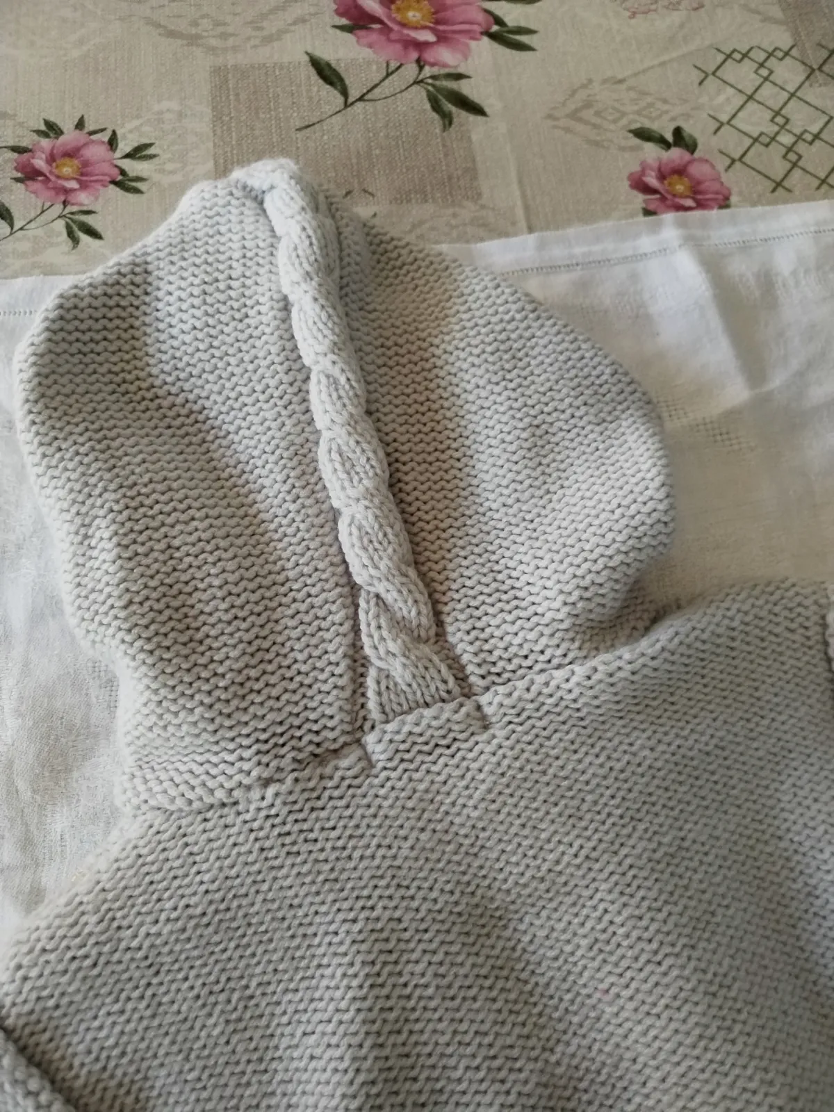 Jolie petite veste à capuche en laine, 6 mois.  – Extenso – taille 6 mois 5