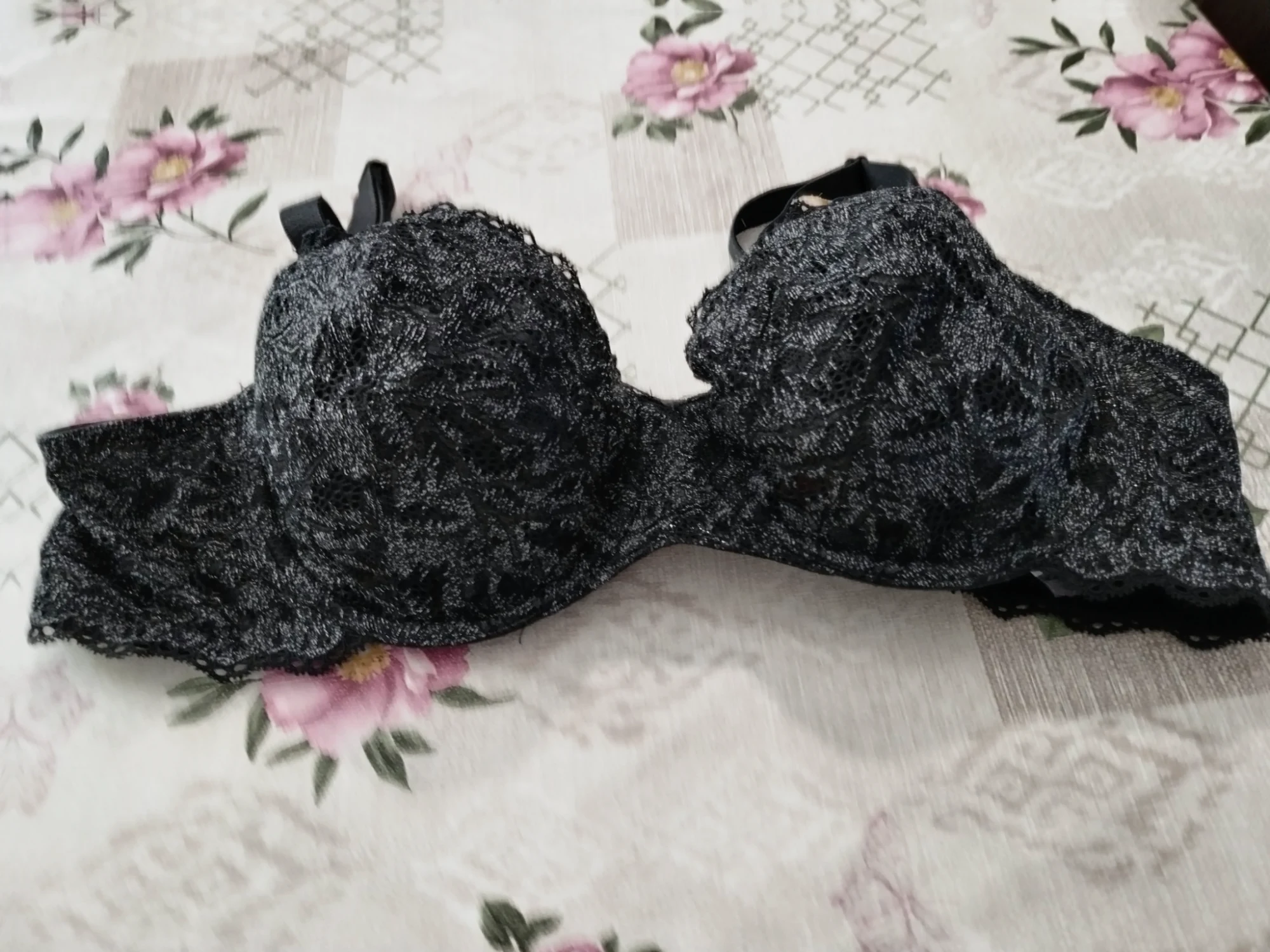 Beau soutien gorge raffiné de marque piège lingerie fine, 105 B. 
