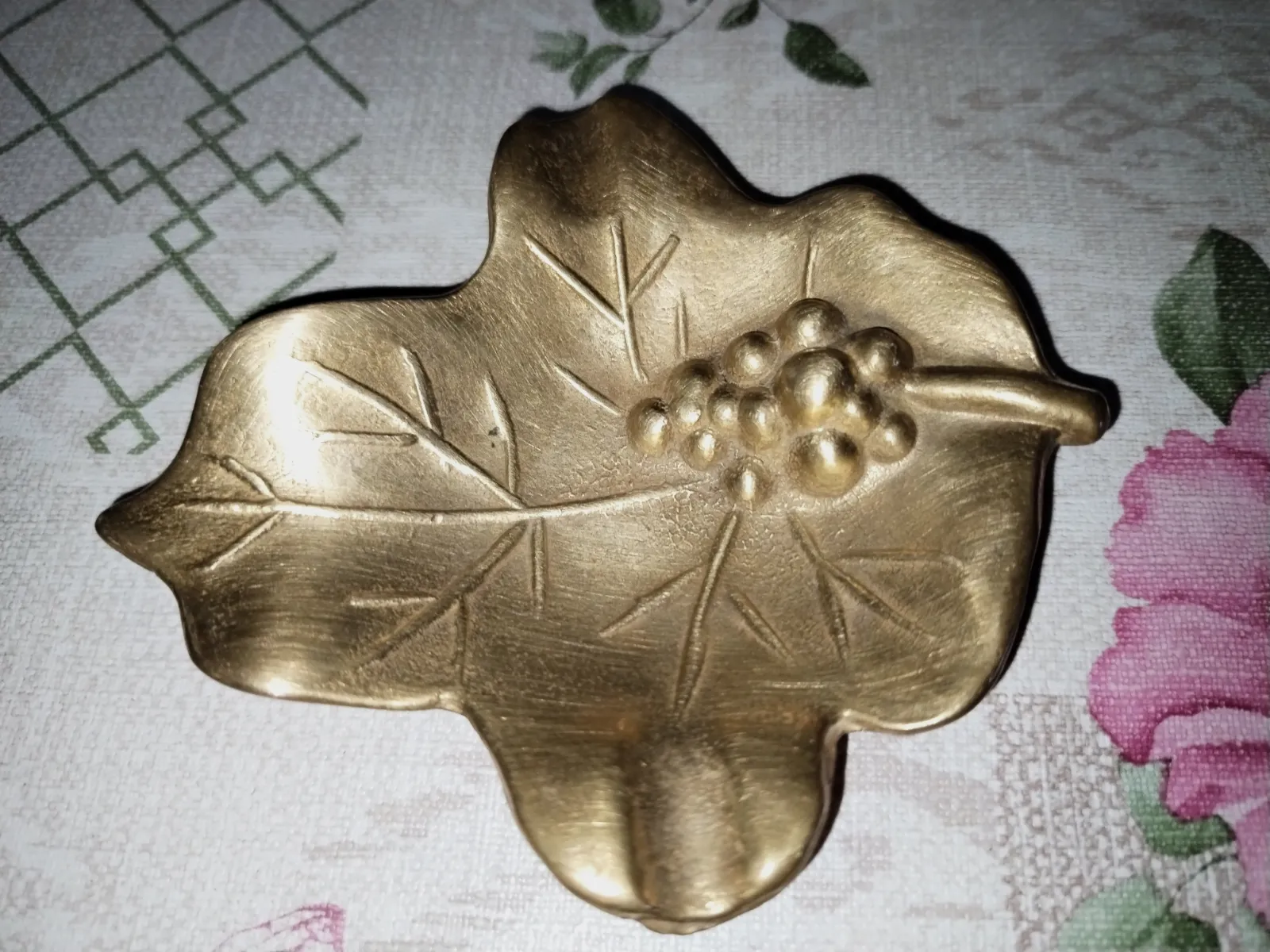 Beau cendrier vintage rétro en laiton ou bronze.  – Henri maire. 4