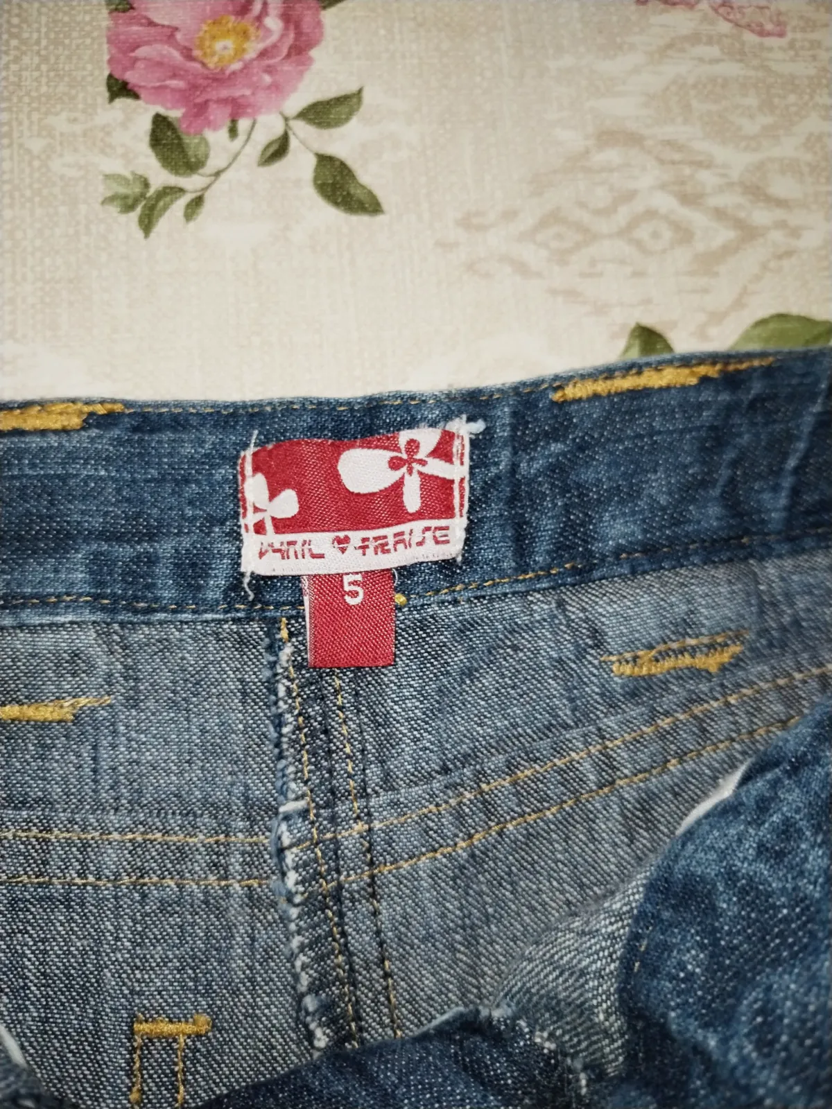 Joli pantalon fille en jeans vintage fin années 90, 5 ans.  – Vanille fraise – taille 5 ans 7