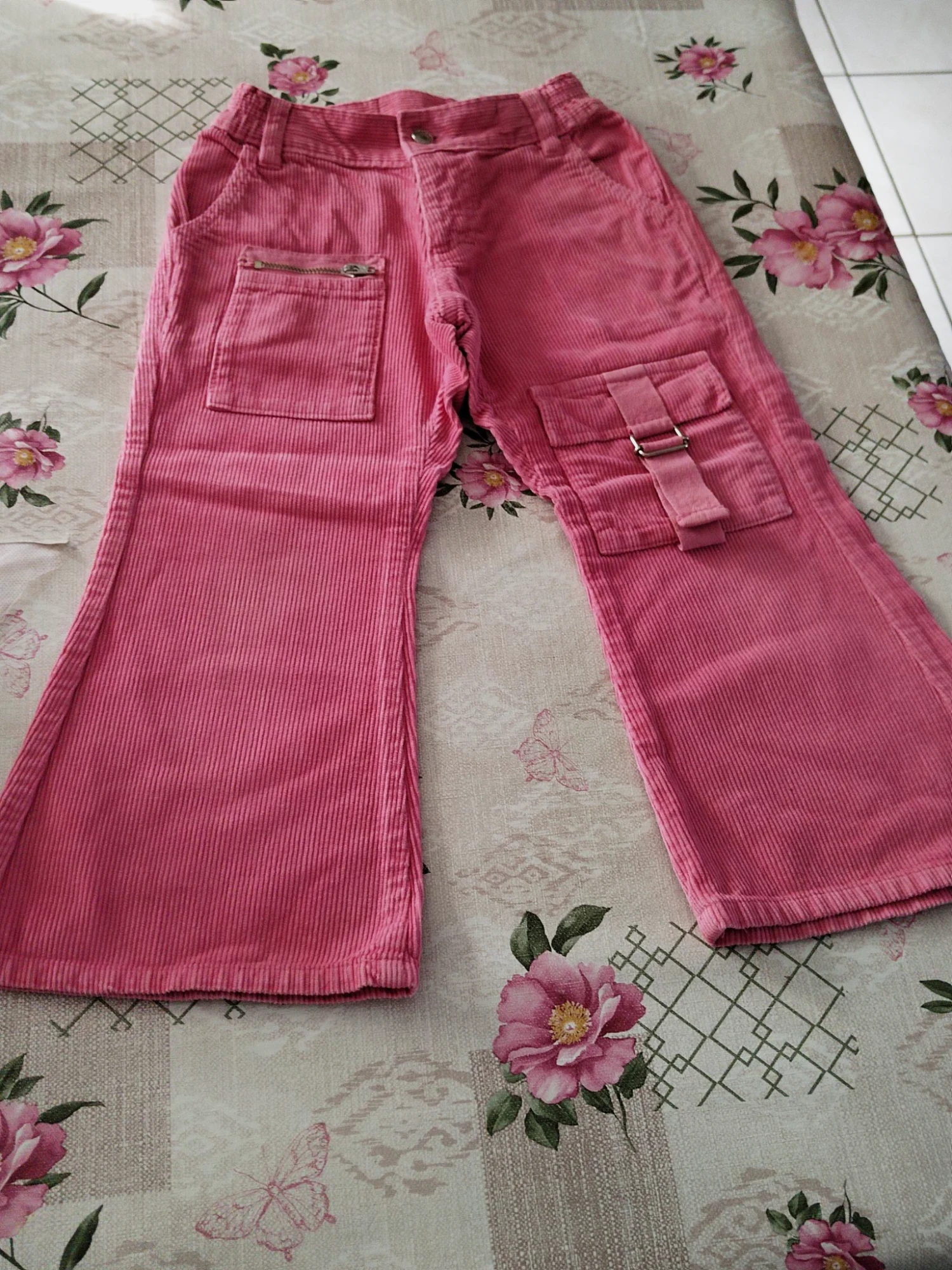 Joli pantalon fille rose vintage en velours côtelé large sur le bas, 22 mois /92