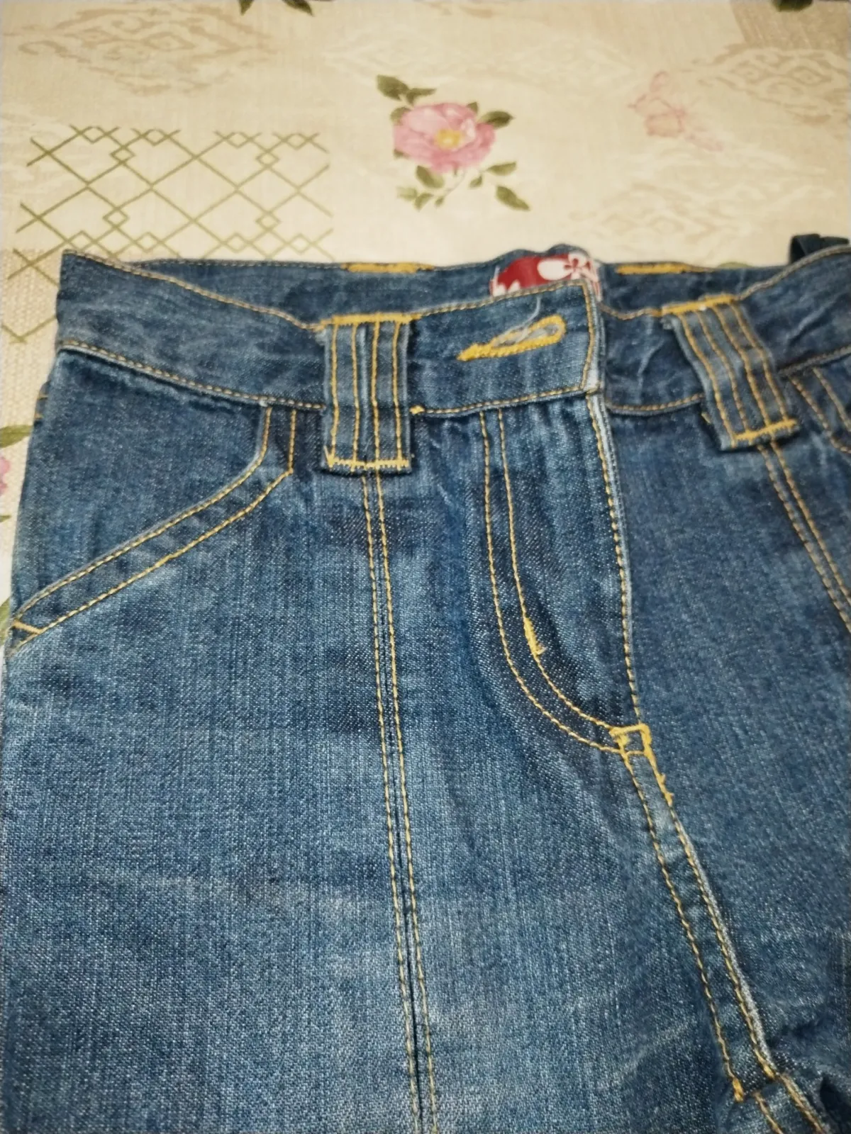 Joli pantalon fille en jeans vintage fin années 90, 5 ans.  – Vanille fraise – taille 5 ans 5