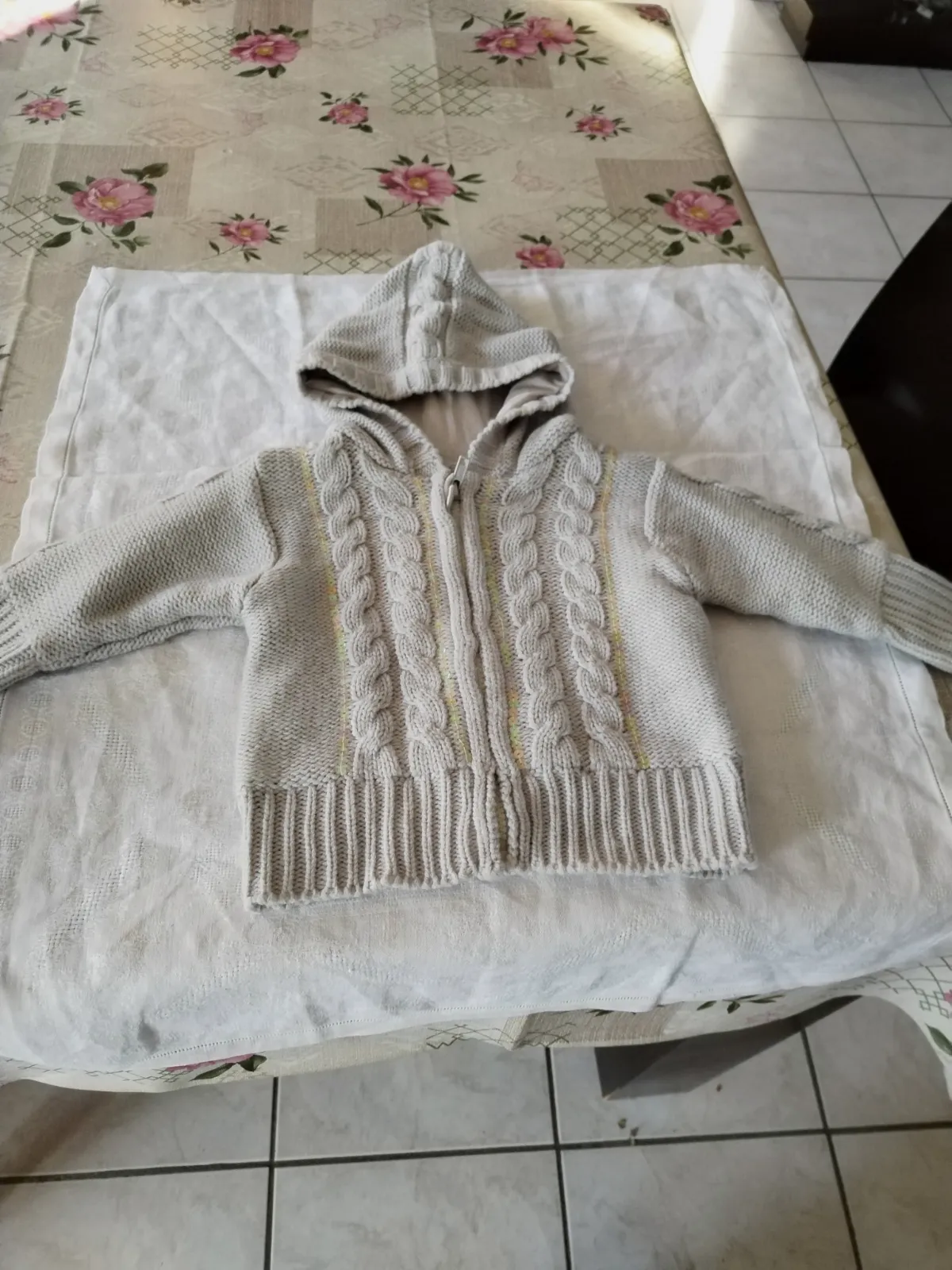 Jolie petite veste à capuche en laine, 6 mois.  – Extenso – taille 6 mois 2