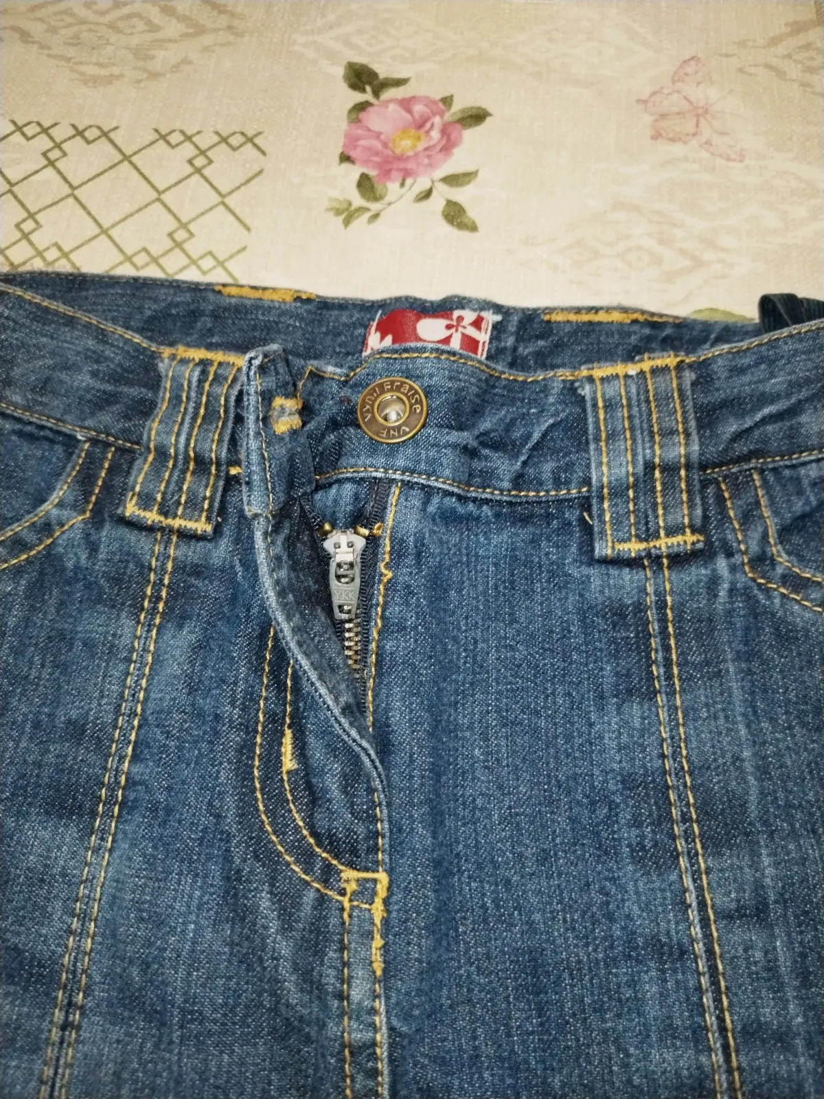 Joli pantalon fille en jeans vintage fin années 90, 5 ans.  – Vanille fraise – taille 5 ans 4