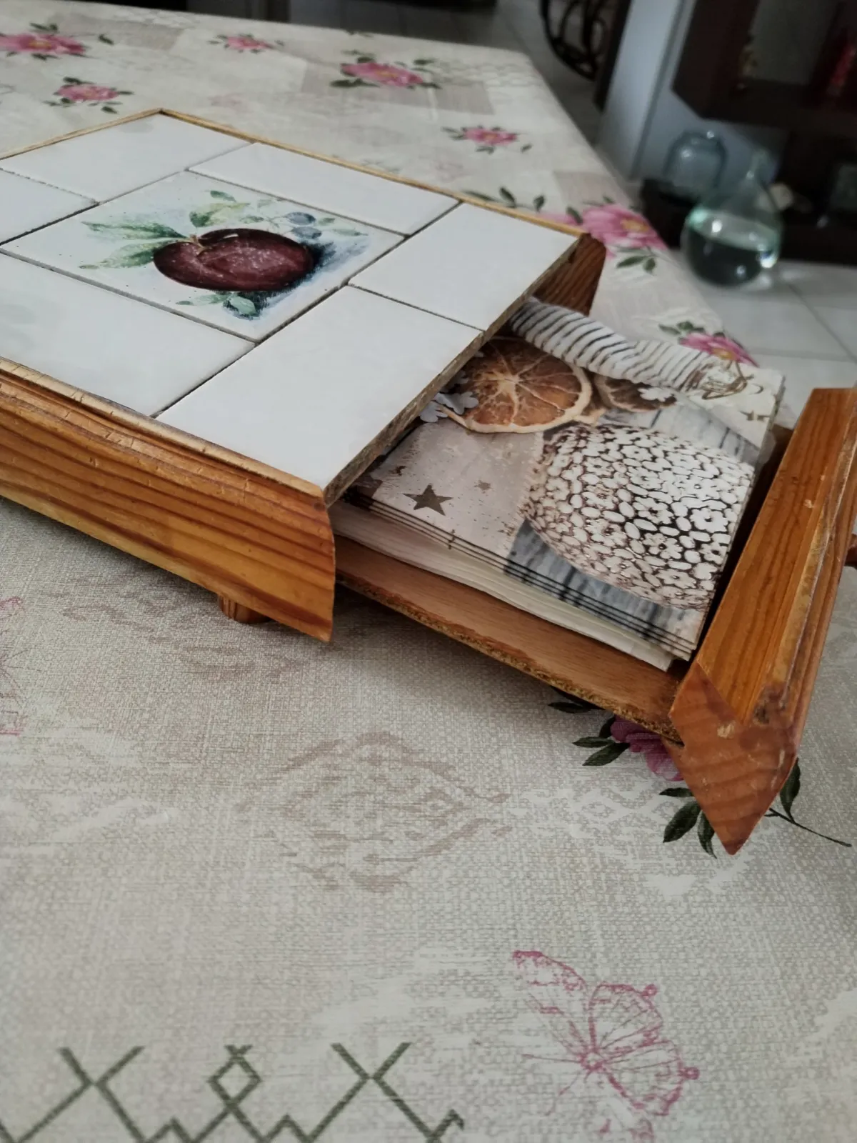 Dessou de plat vintage rétro avec tiroir intégré.  – Sans marque 4
