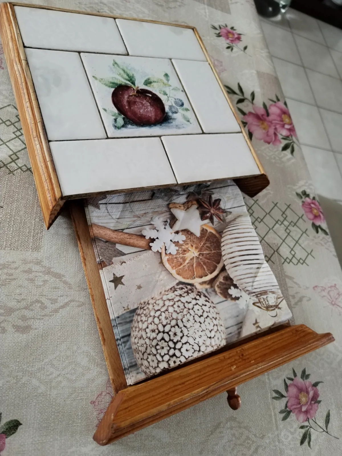 Dessou de plat vintage rétro avec tiroir intégré.  – Sans marque 5