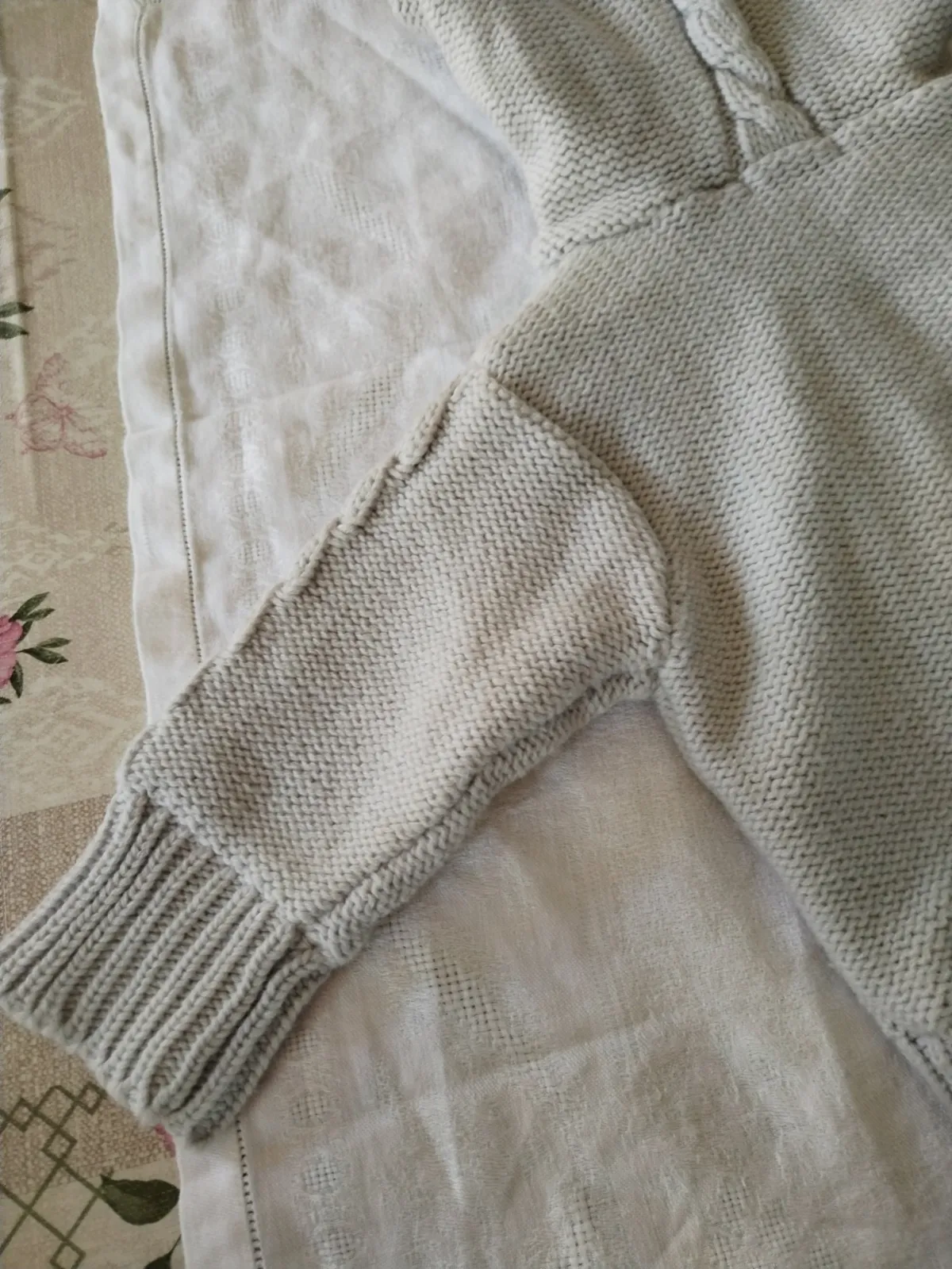 Jolie petite veste à capuche en laine, 6 mois.  – Extenso – taille 6 mois 4